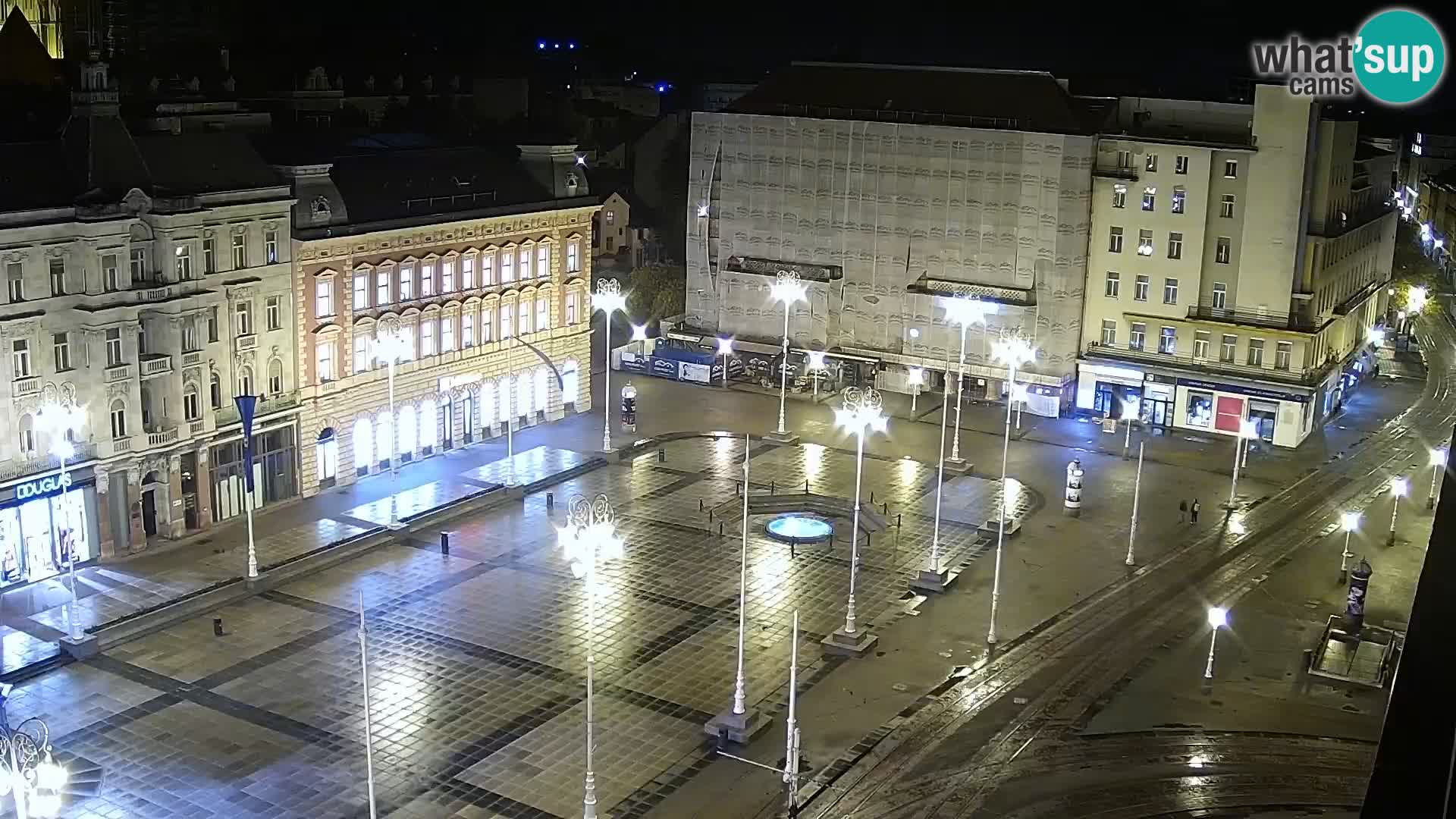 Trg Bana Jelačića v živo Zagreb – Hotel Dubrovnik