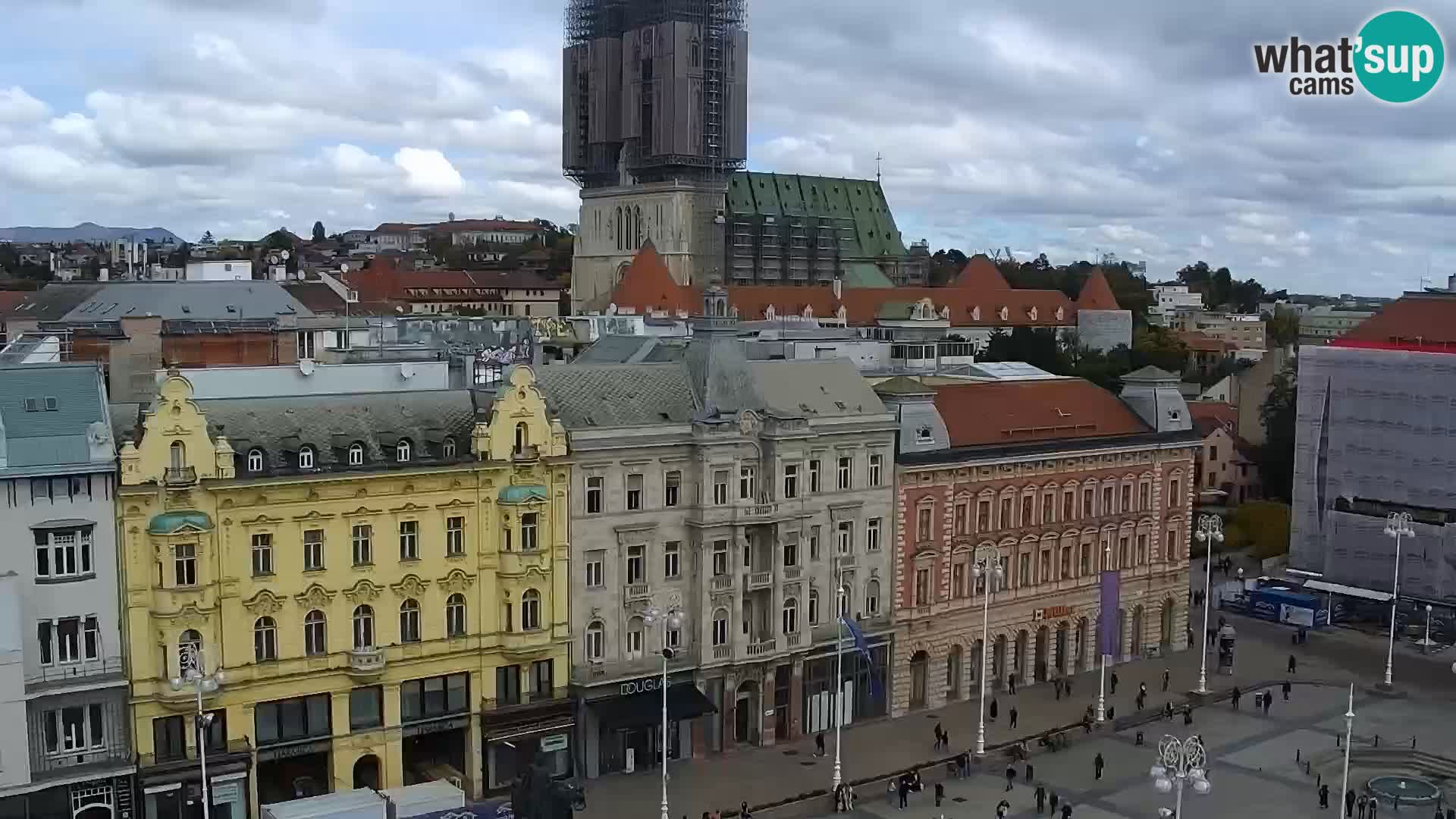 Trg Bana Jelačića web kamera Zagreb – Hotel Dubrovnik
