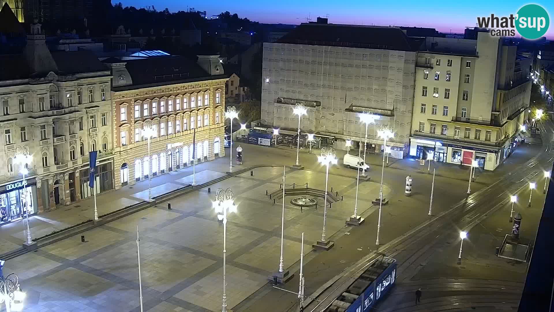Trg Bana Jelačića v živo Zagreb – Hotel Dubrovnik