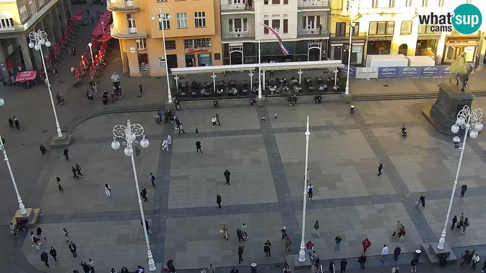 Ban Jelačić Platz  Live webcam Zagreb – Hotel Dubrovnik