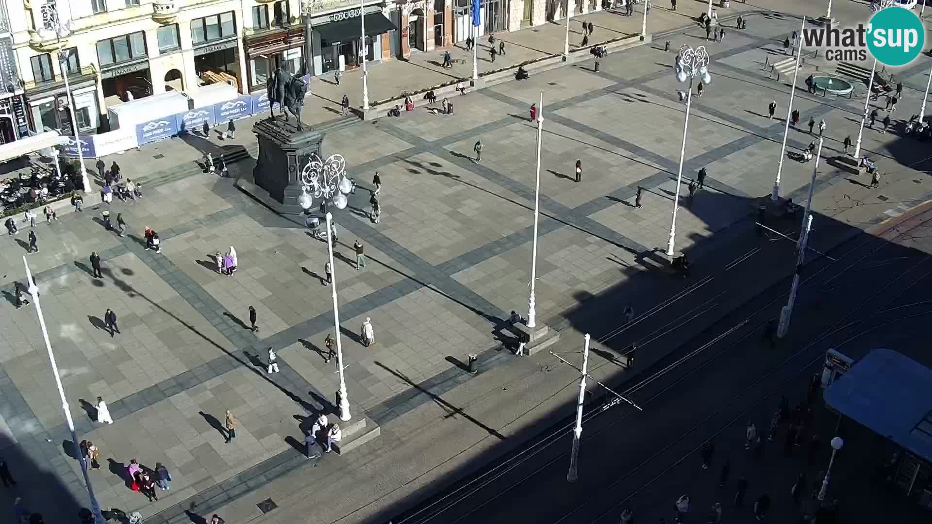 Trg Bana Jelačića v živo Zagreb – Hotel Dubrovnik