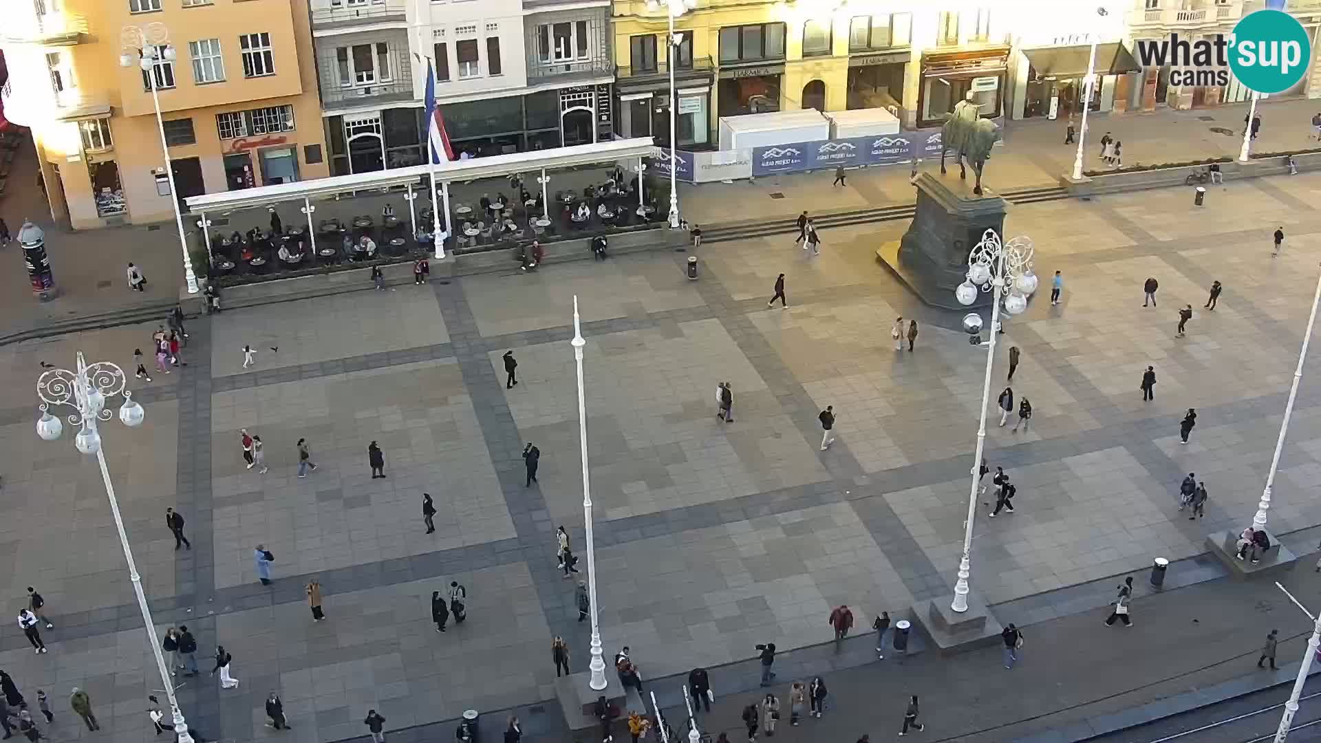 Trg Bana Jelačića web kamera Zagreb – Hotel Dubrovnik