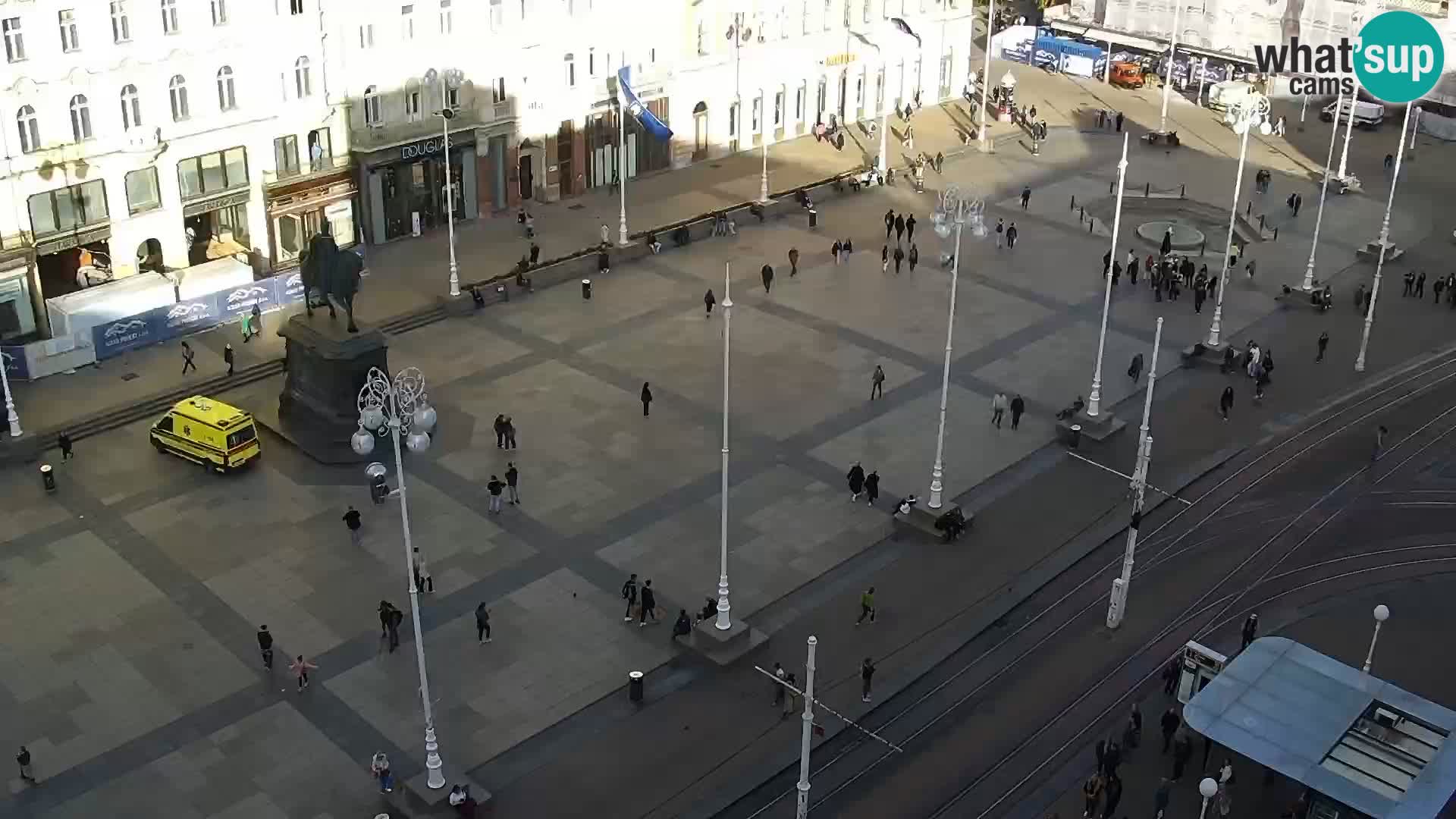 Piazza Ban Jelačić livecam Zagreb – Hotel Dubrovnik