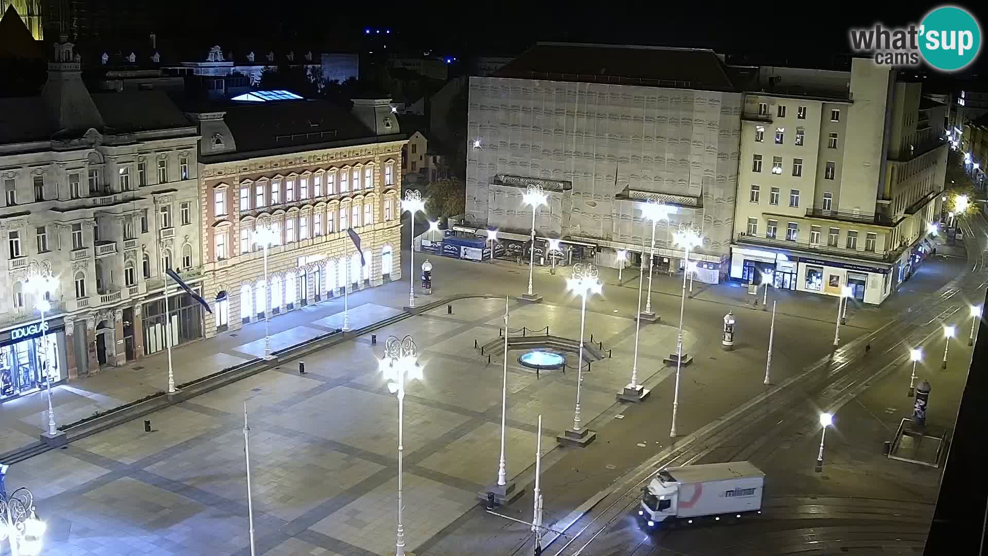 Trg Bana Jelačića web kamera Zagreb – Hotel Dubrovnik