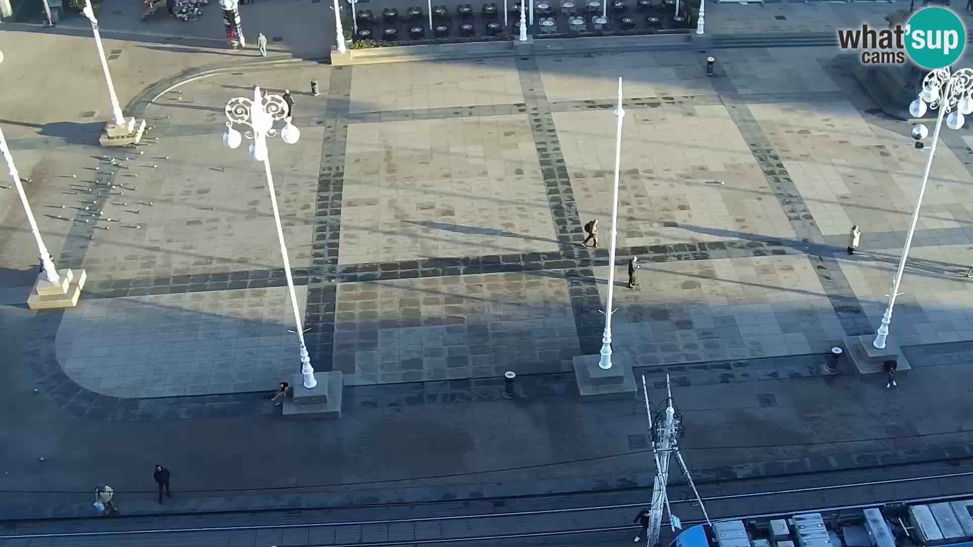 Trg Bana Jelačića web kamera Zagreb – Hotel Dubrovnik