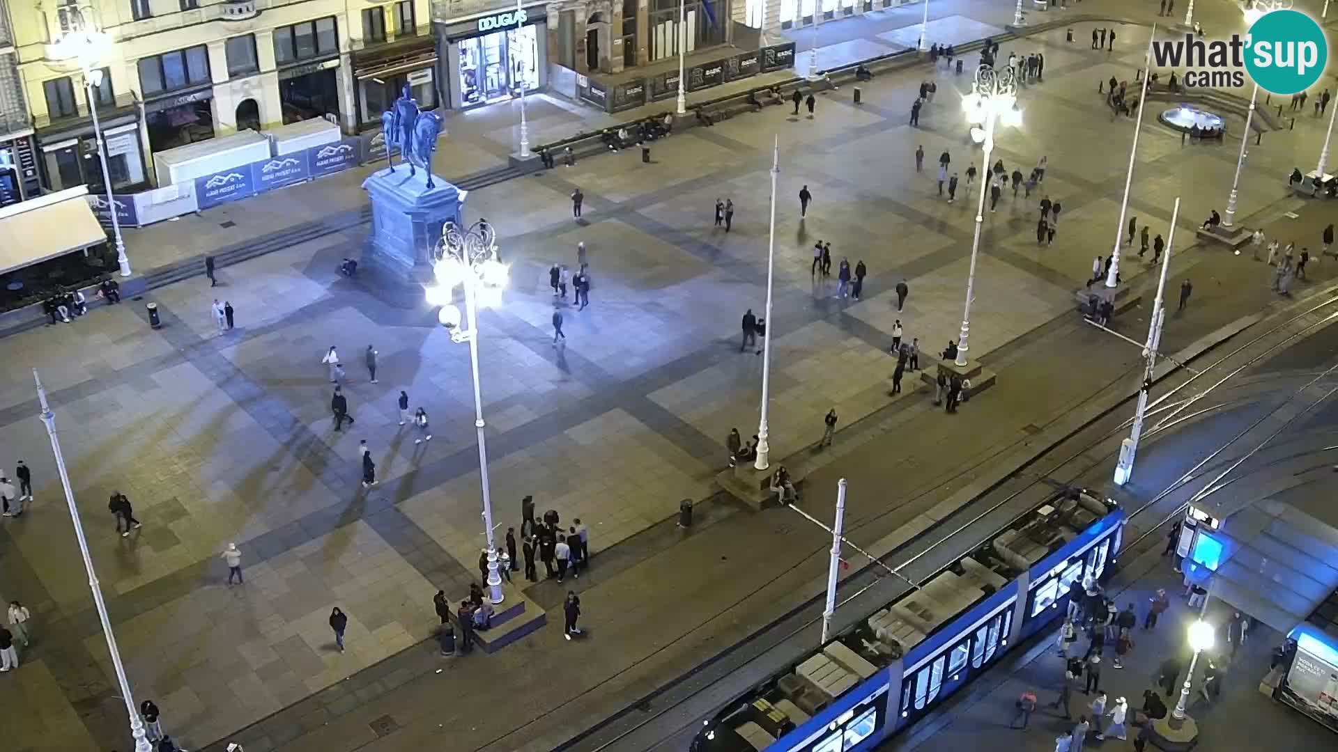 Ban Jelačić Platz  Live webcam Zagreb – Hotel Dubrovnik