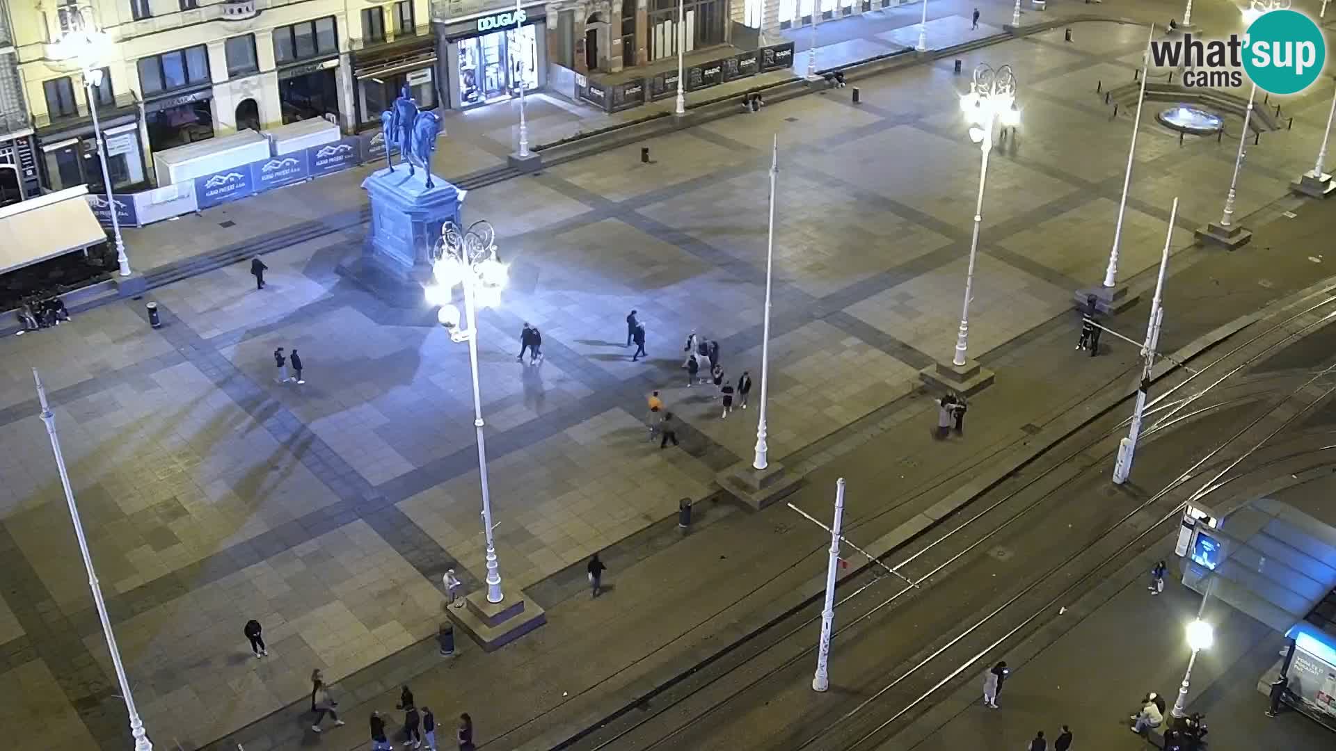 Trg Bana Jelačića v živo Zagreb – Hotel Dubrovnik