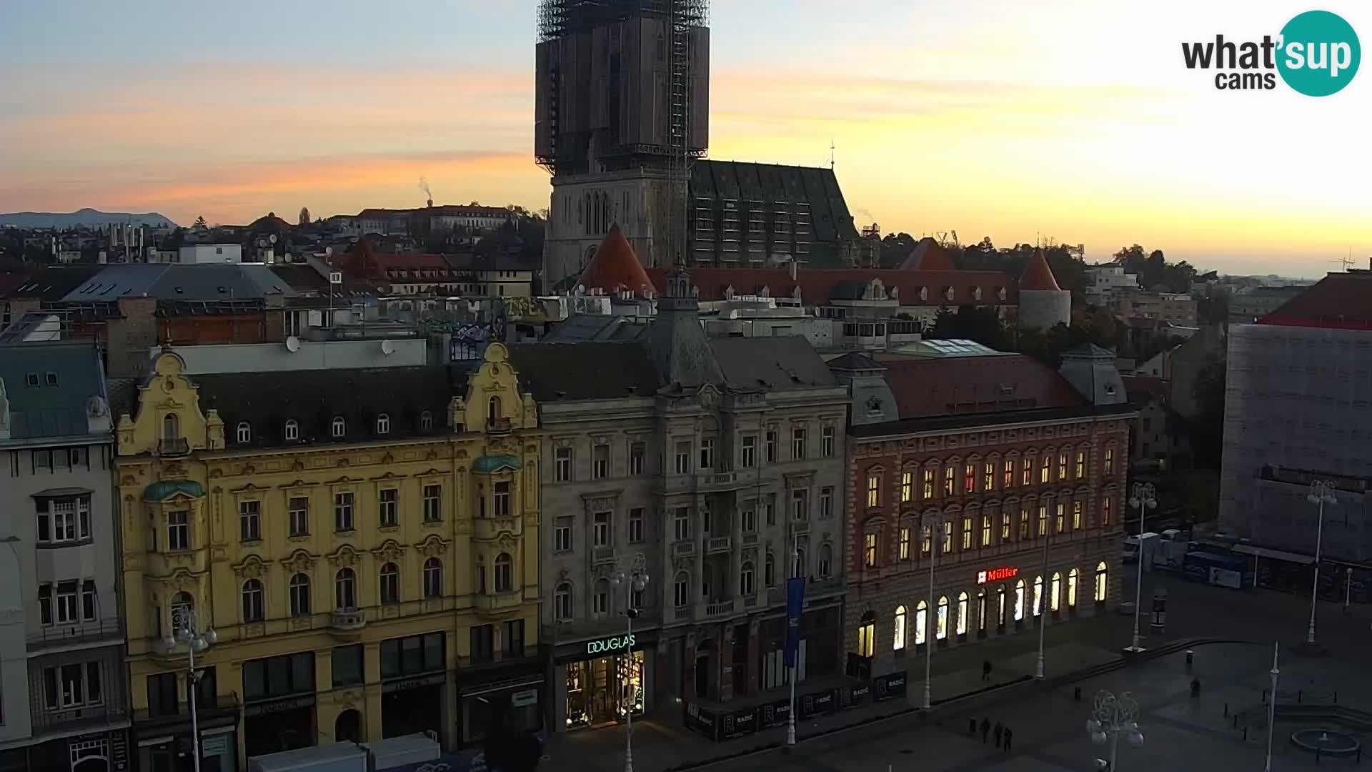 Ban Jelačić live cam Zagreb – Hotel Dubrovnik