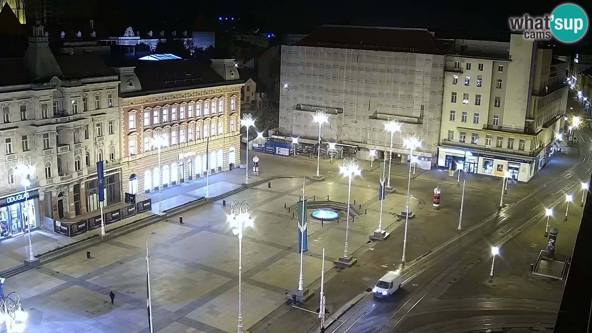 Trg Bana Jelačića v živo Zagreb – Hotel Dubrovnik