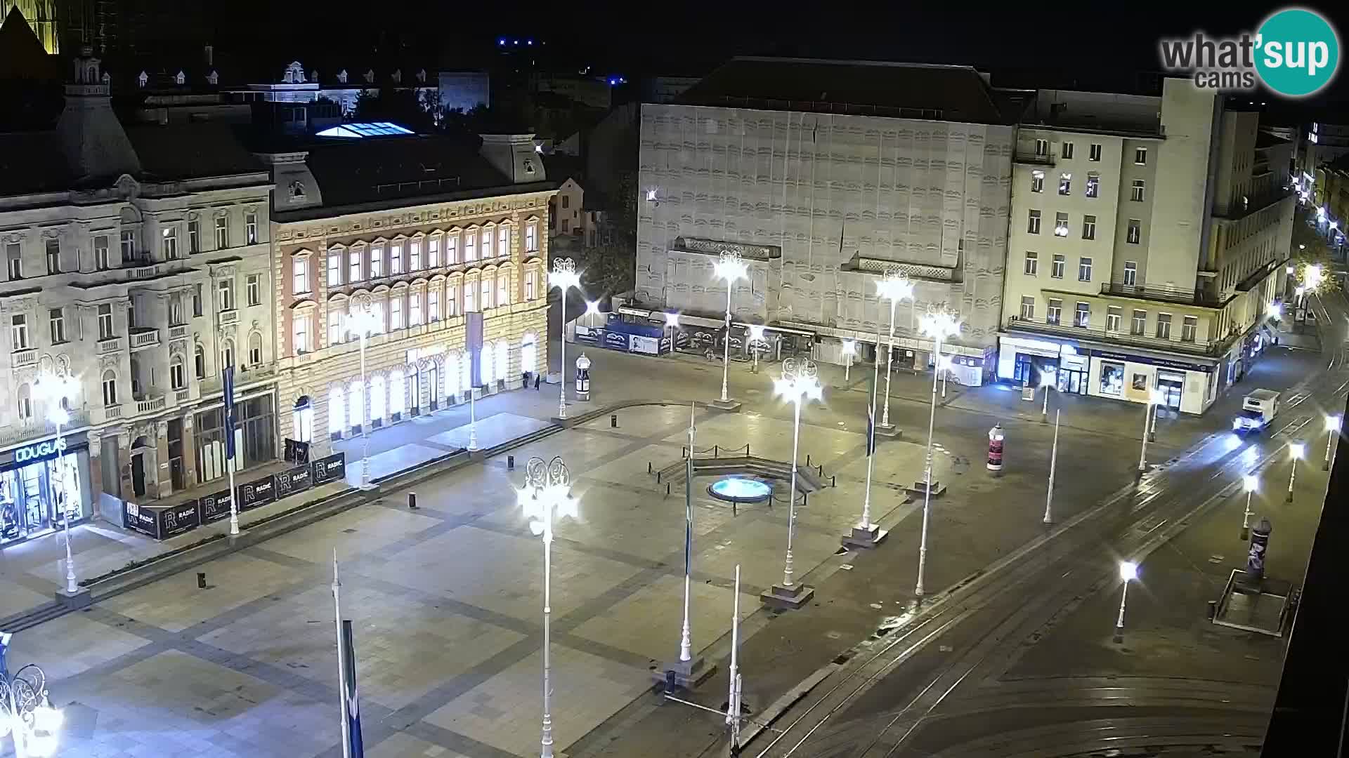 Trg Bana Jelačića web kamera Zagreb – Hotel Dubrovnik