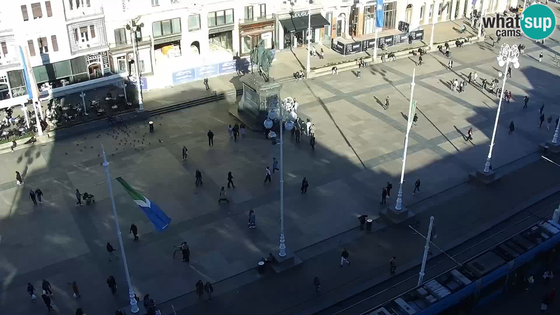 Trg Bana Jelačića v živo Zagreb – Hotel Dubrovnik