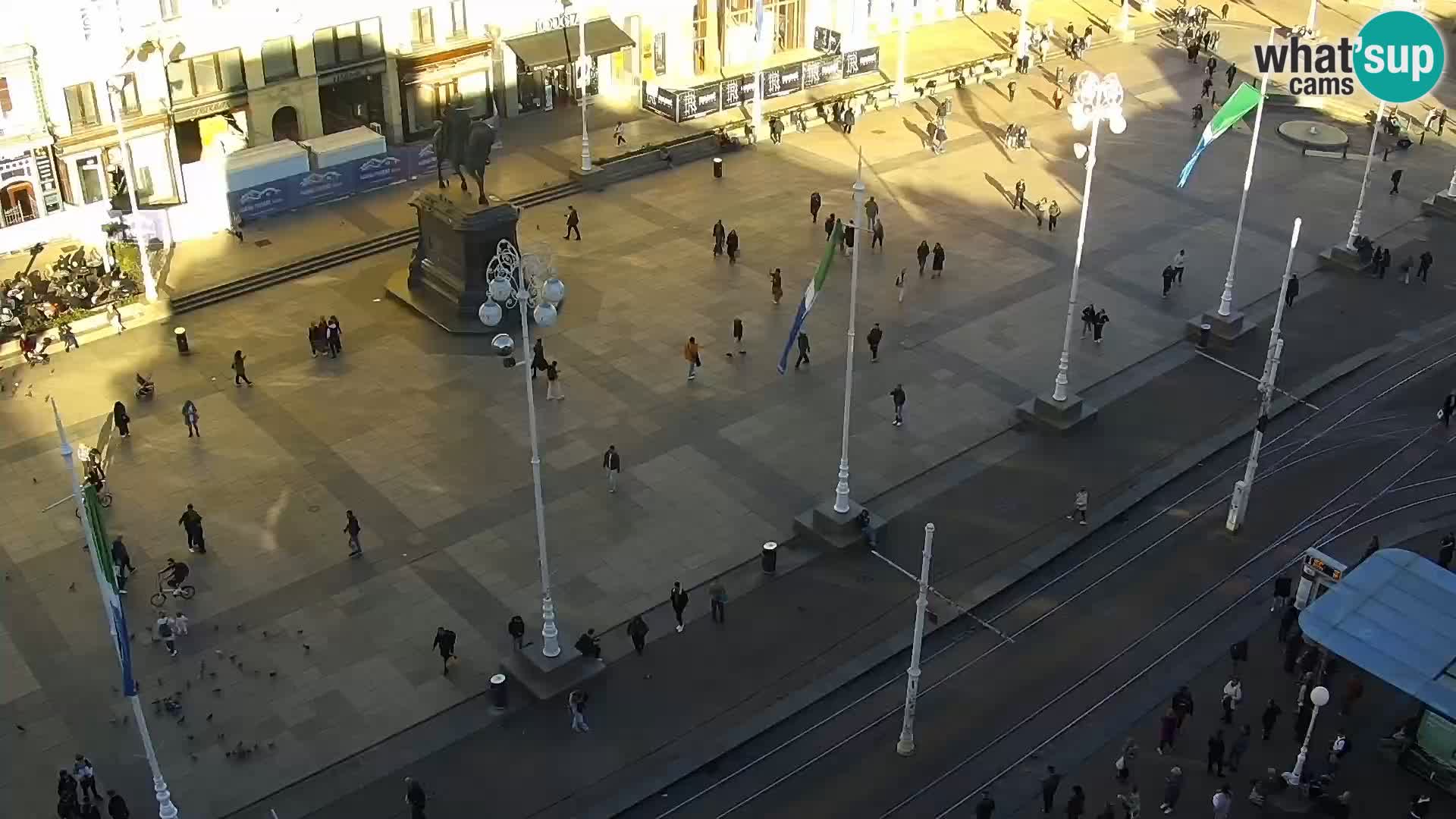 Trg Bana Jelačića web kamera Zagreb – Hotel Dubrovnik