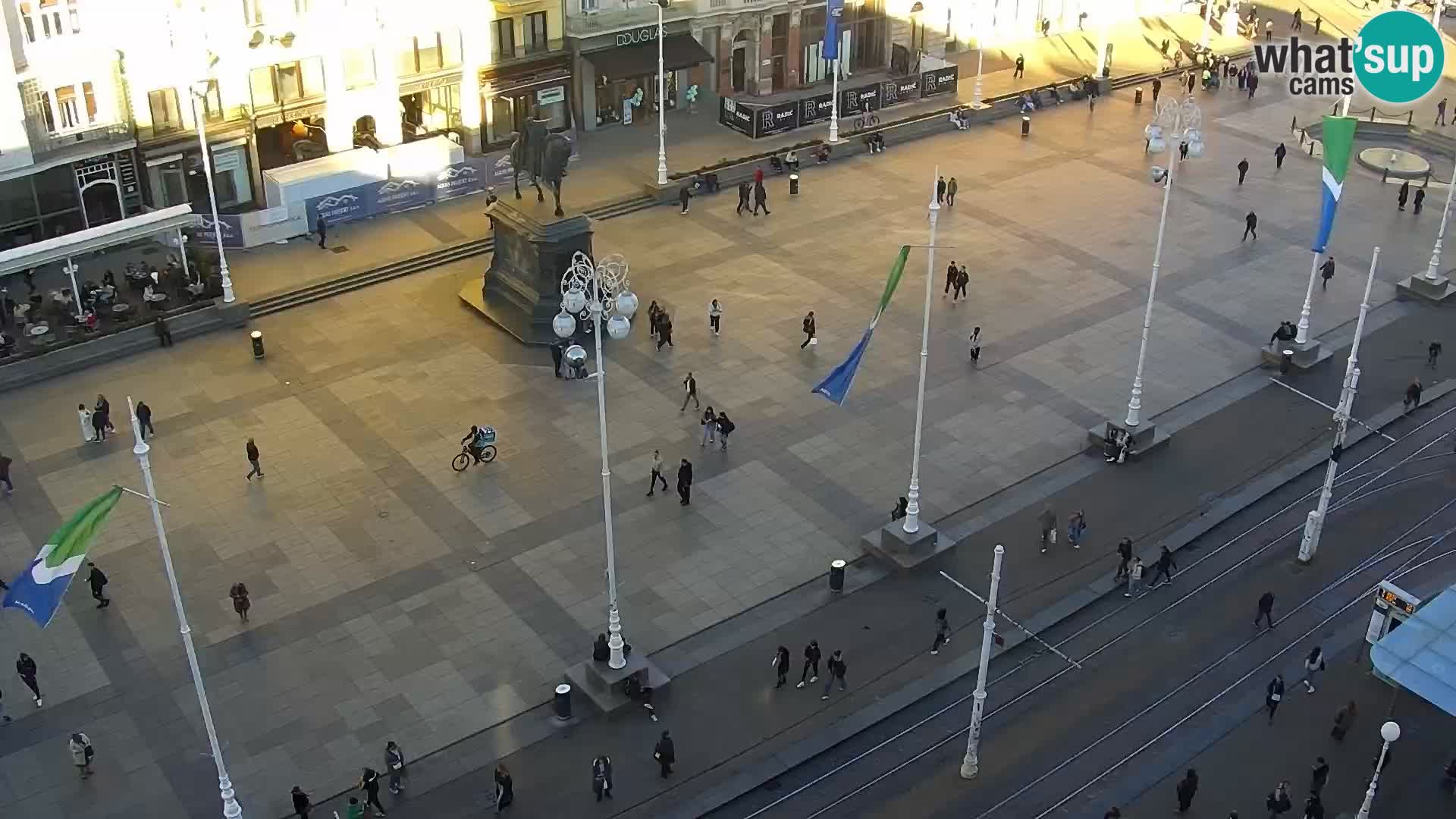 Ban Jelačić Platz  Live webcam Zagreb – Hotel Dubrovnik