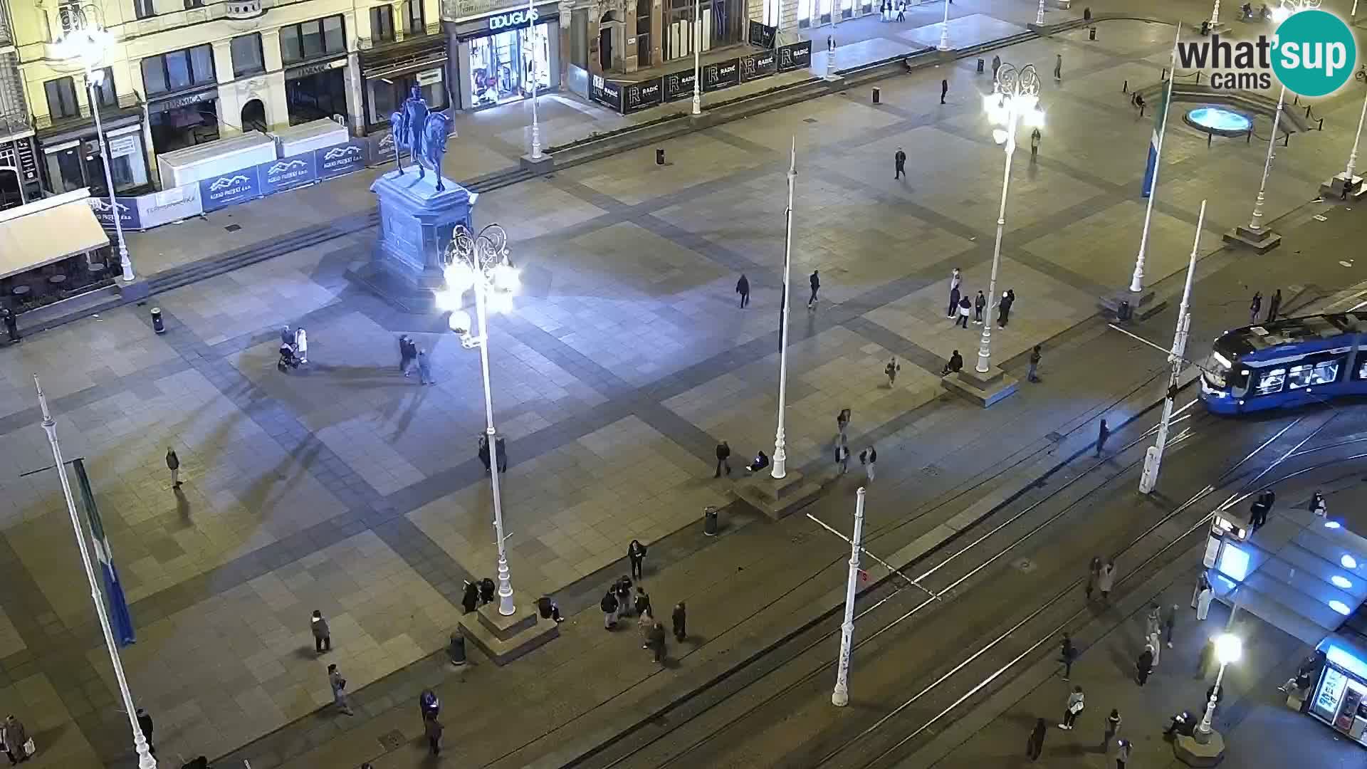 Trg Bana Jelačića v živo Zagreb – Hotel Dubrovnik