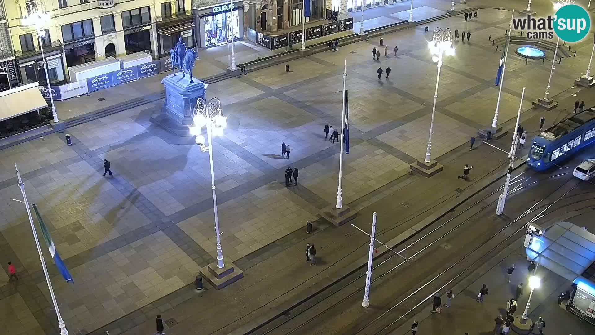 Trg Bana Jelačića web kamera Zagreb – Hotel Dubrovnik