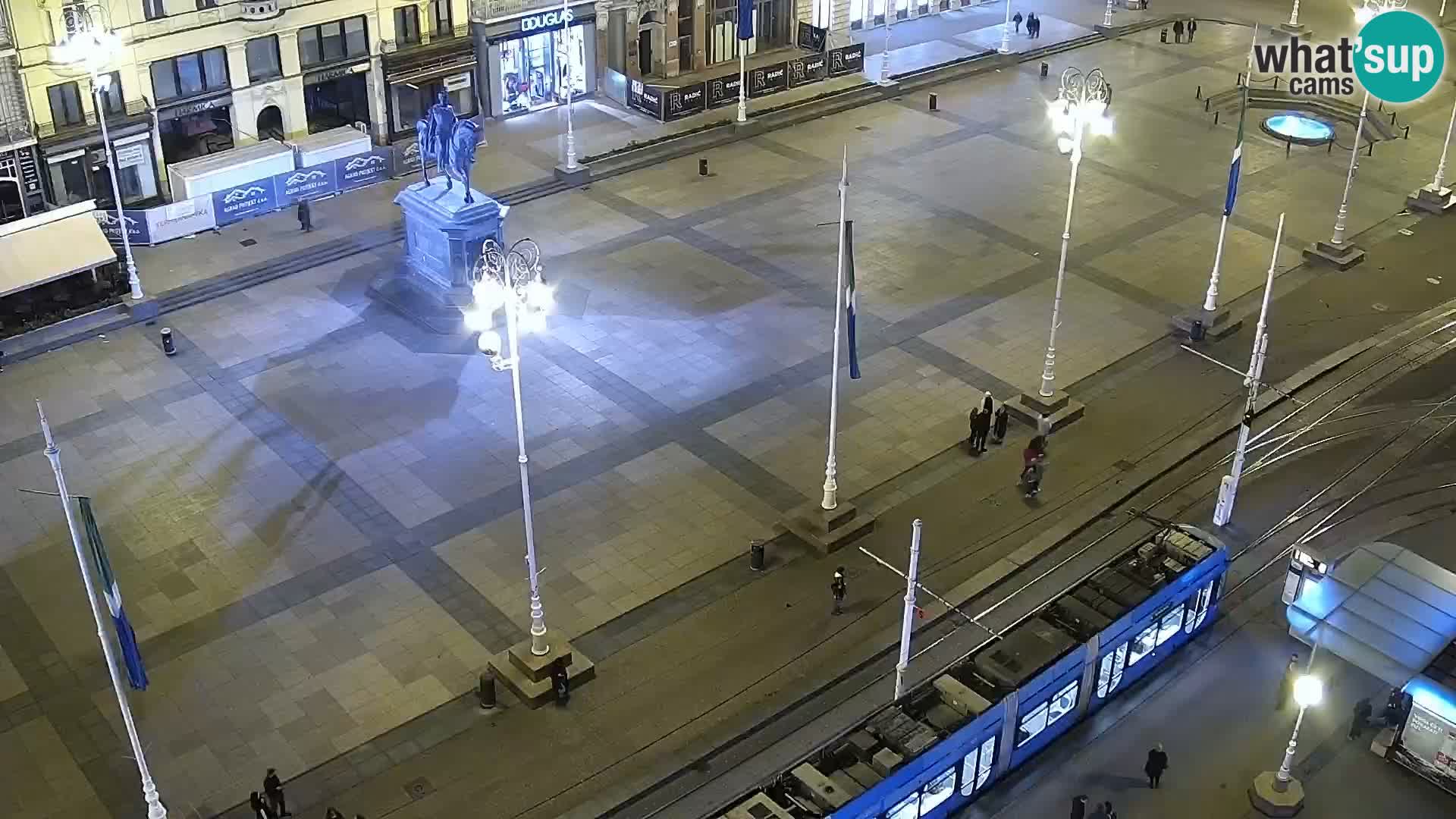 Trg Bana Jelačića v živo Zagreb – Hotel Dubrovnik