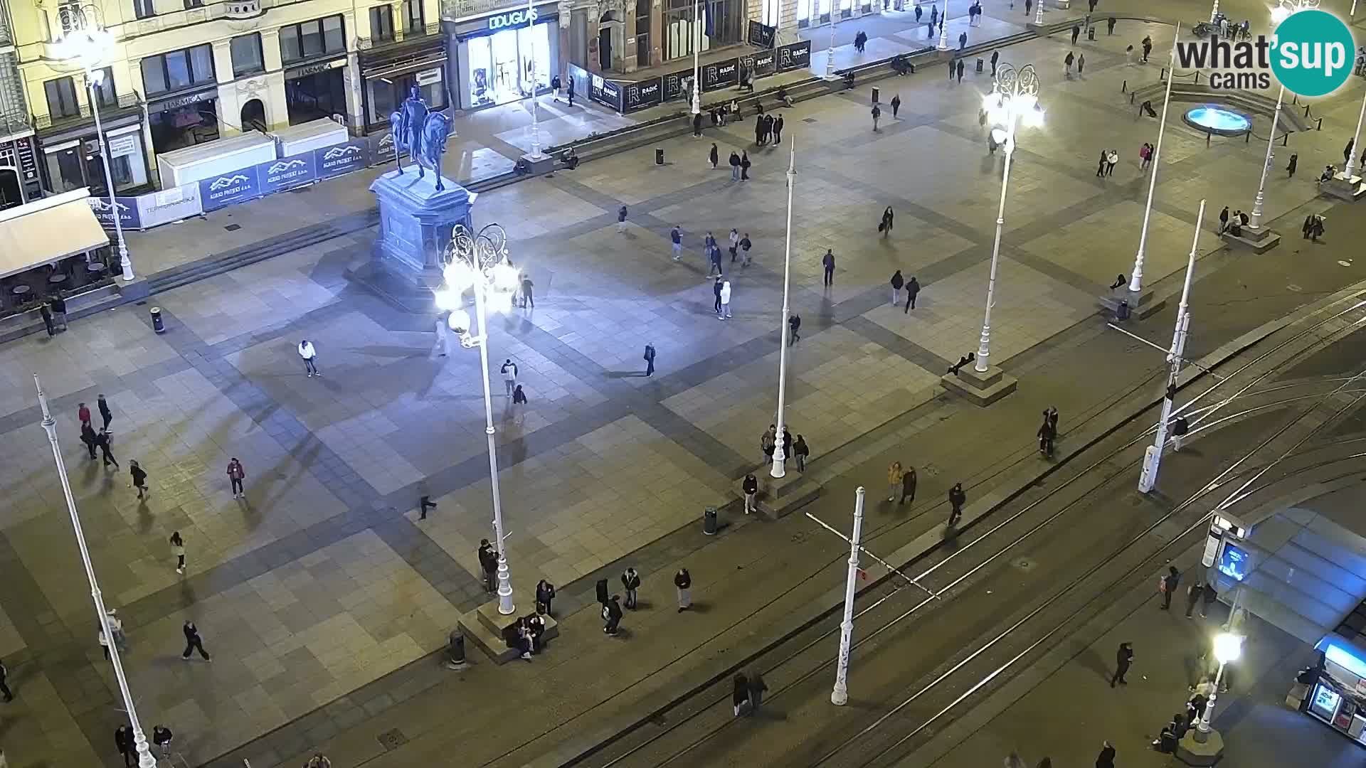 Trg Bana Jelačića v živo Zagreb – Hotel Dubrovnik