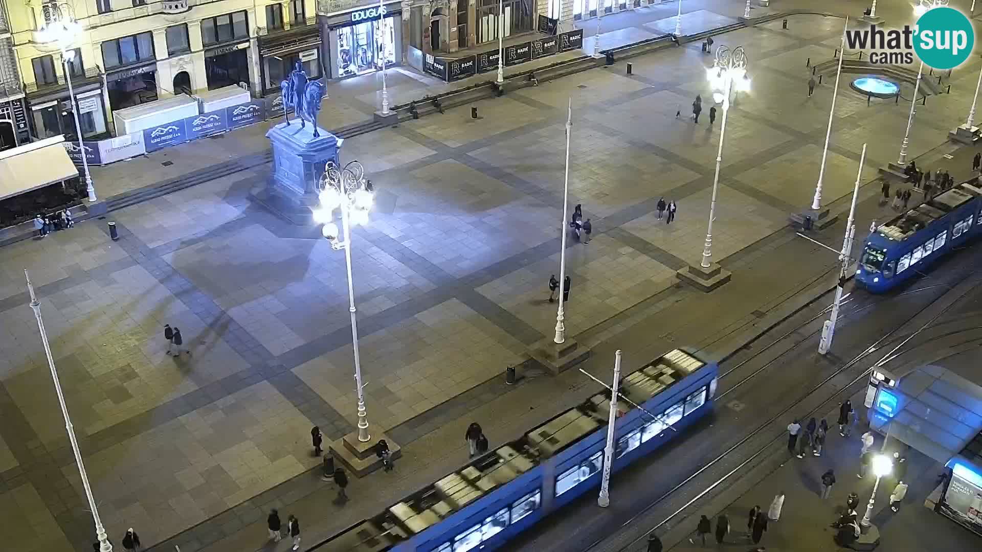 Trg Bana Jelačića web kamera Zagreb – Hotel Dubrovnik