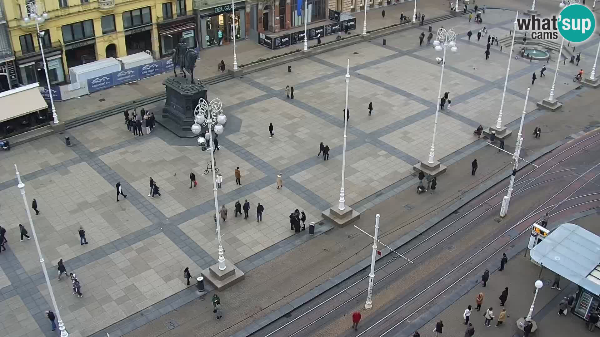 Ban Jelačić Platz  Live webcam Zagreb – Hotel Dubrovnik