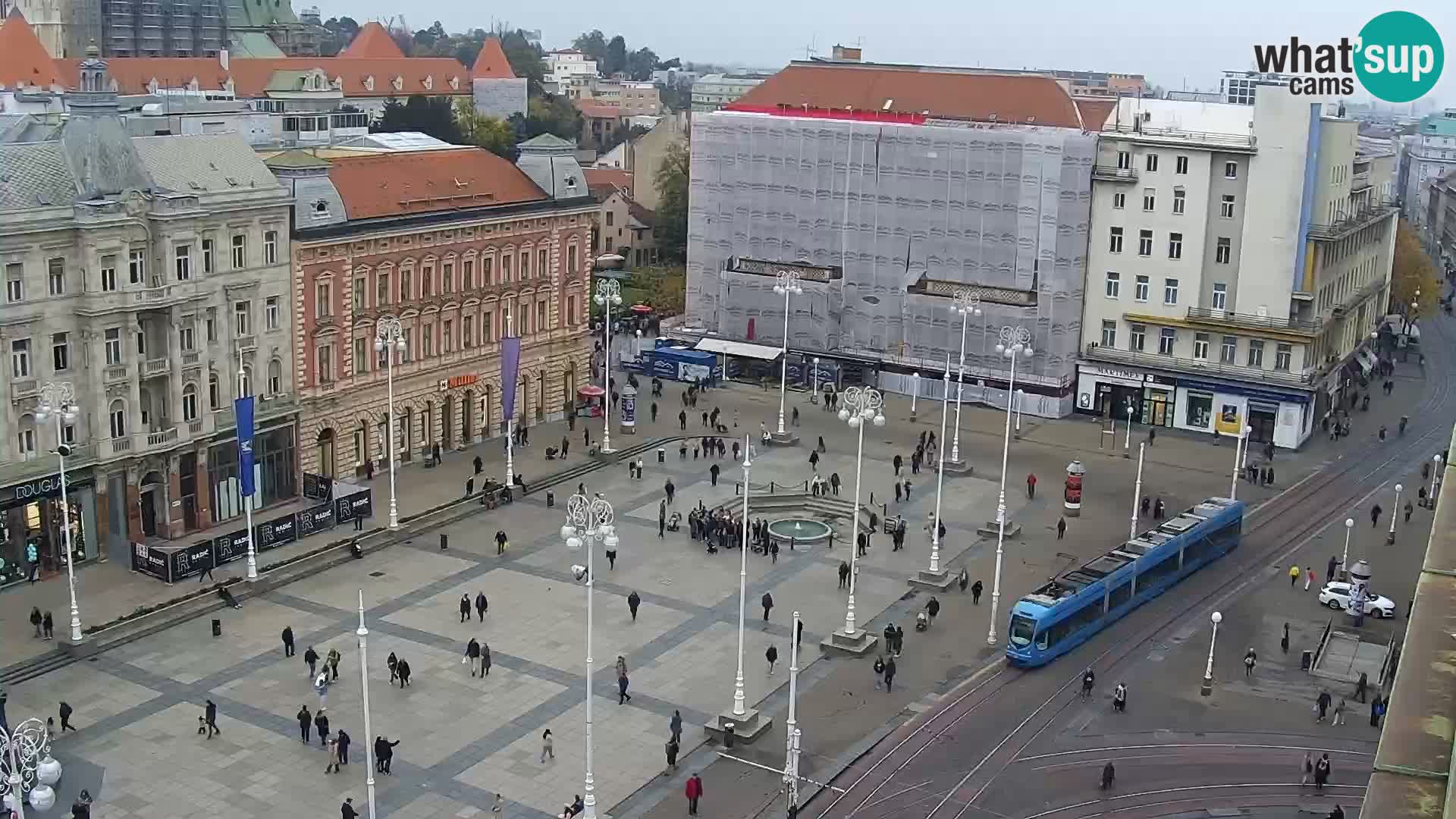 Trg Bana Jelačića v živo Zagreb – Hotel Dubrovnik