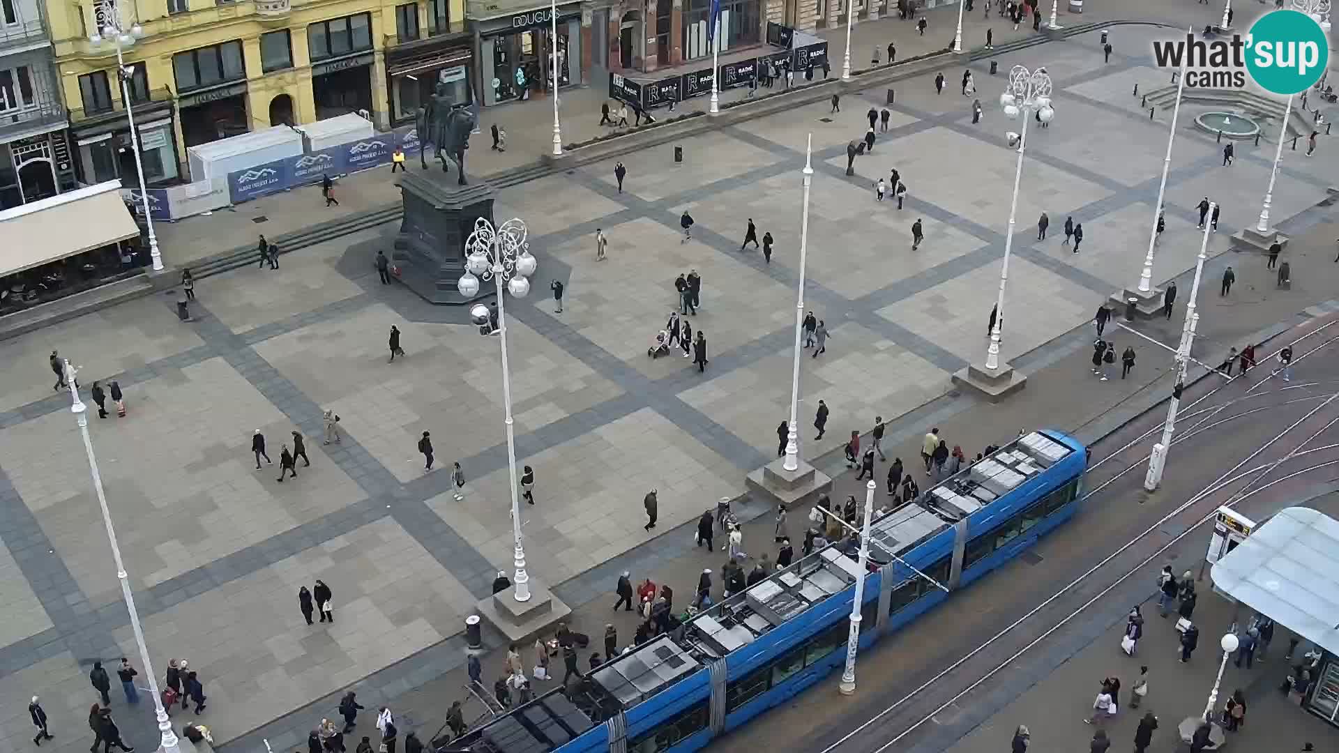 Trg Bana Jelačića web kamera Zagreb – Hotel Dubrovnik