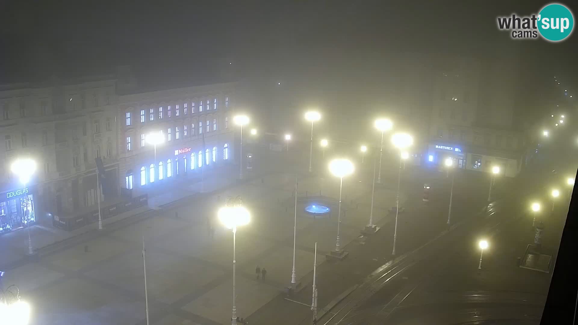 Trg Bana Jelačića web kamera Zagreb – Hotel Dubrovnik