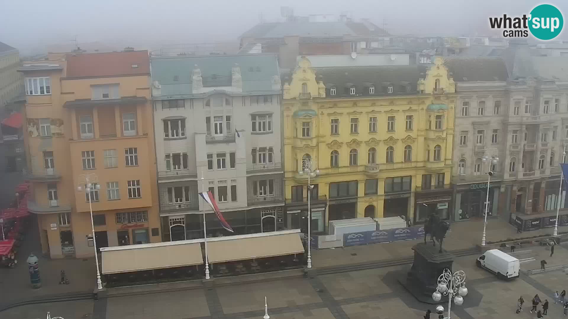Trg Bana Jelačića web kamera Zagreb – Hotel Dubrovnik