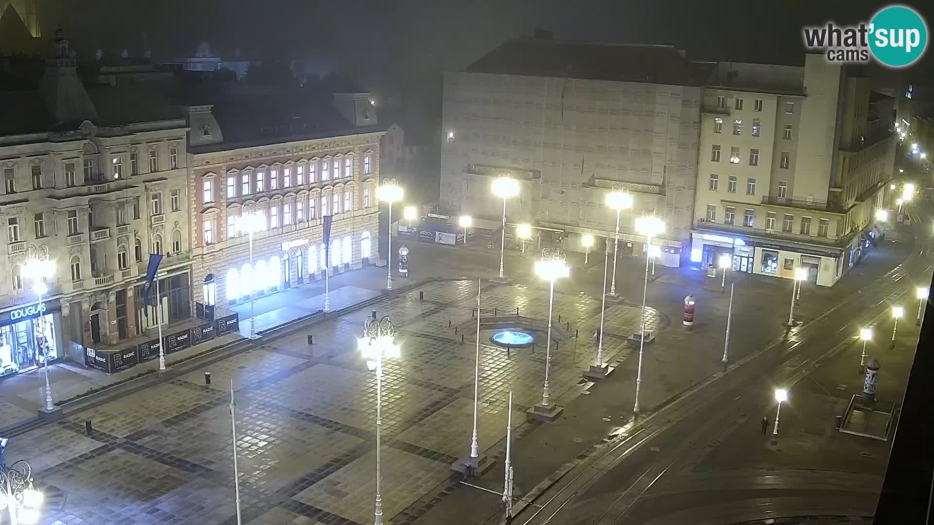 Trg Bana Jelačića v živo Zagreb – Hotel Dubrovnik
