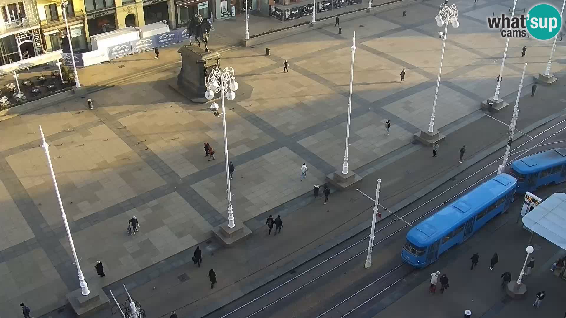 Trg Bana Jelačića v živo Zagreb – Hotel Dubrovnik