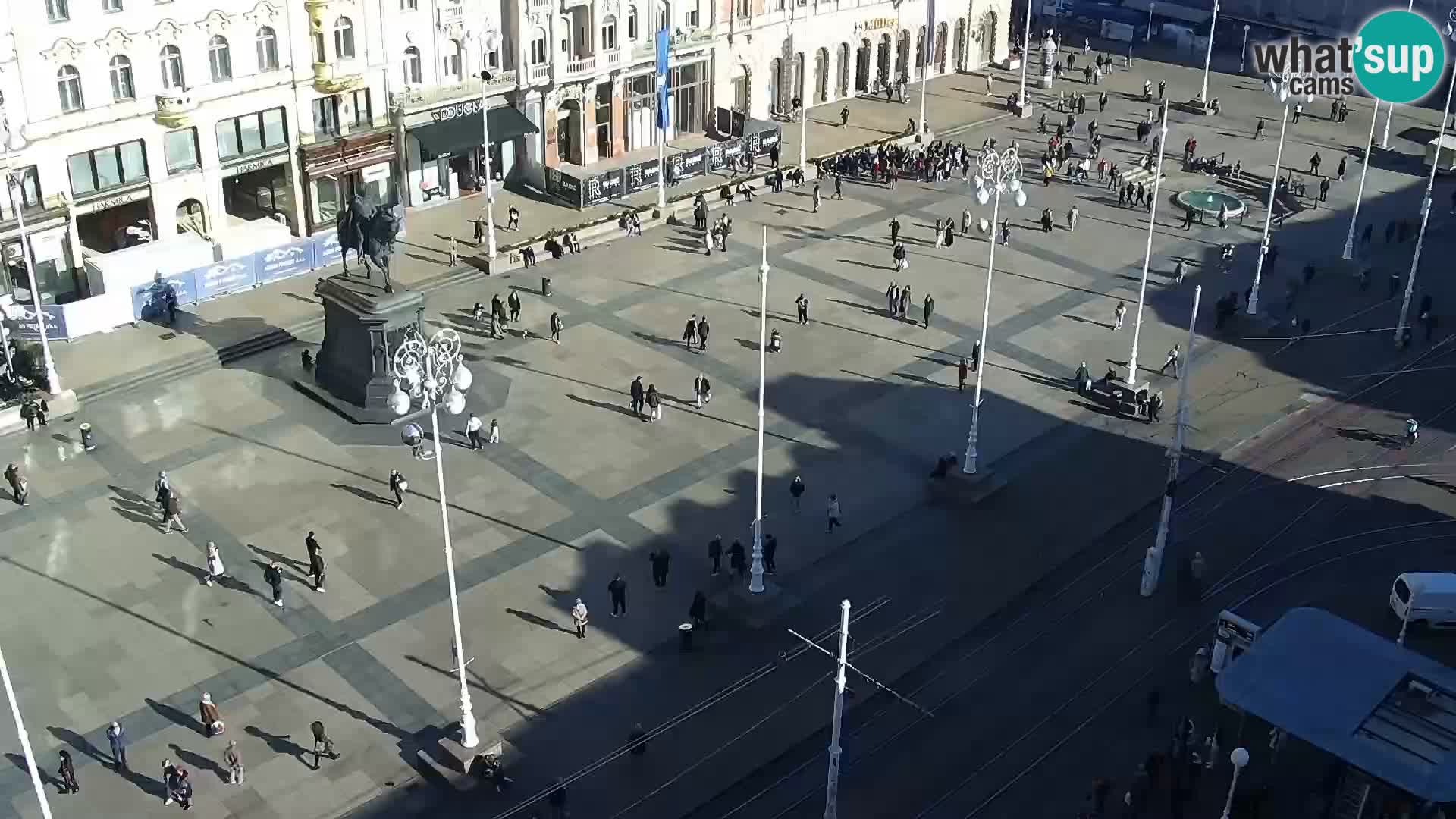 Ban Jelačić Platz  Live webcam Zagreb – Hotel Dubrovnik