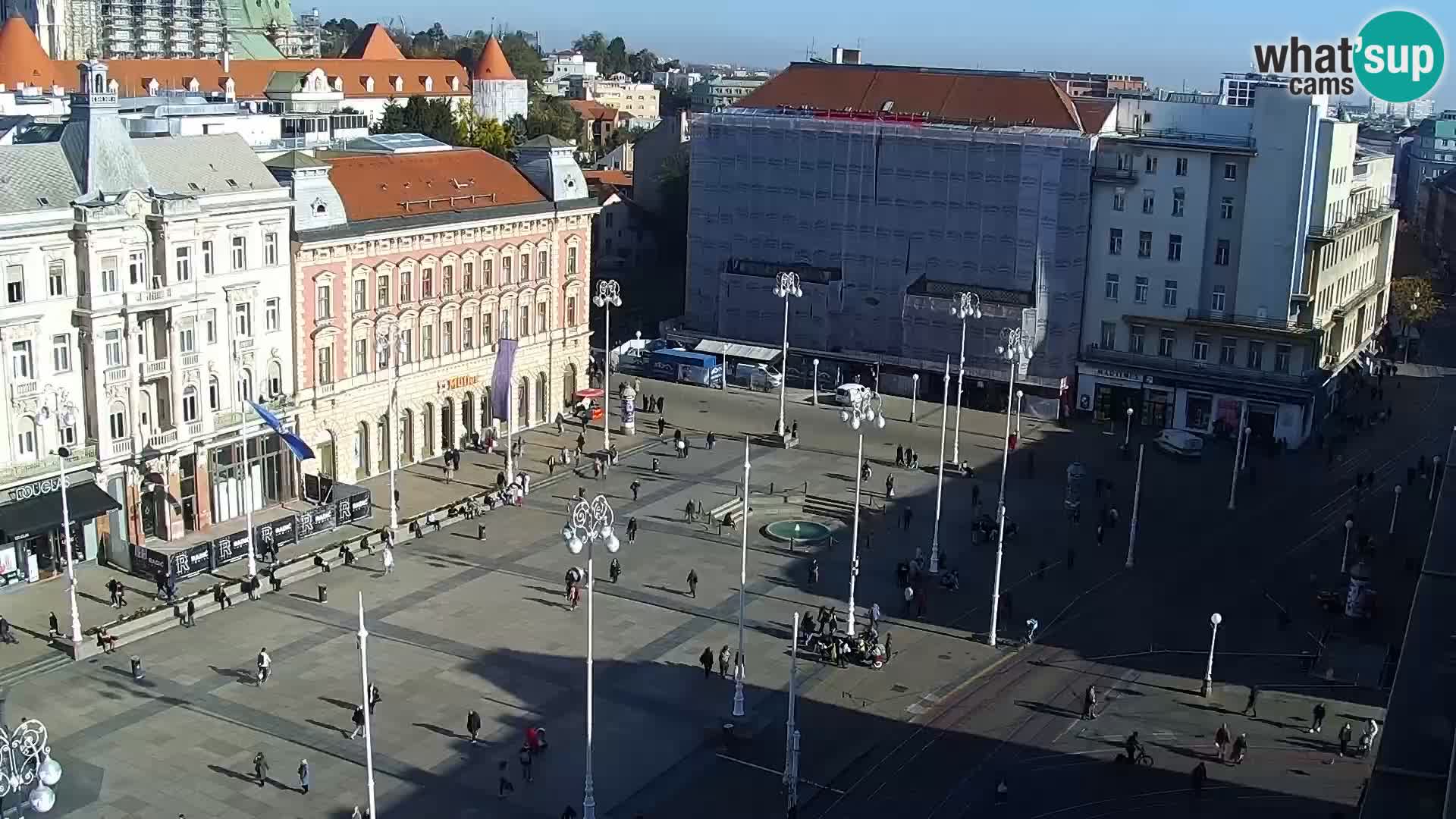 Trg Bana Jelačića v živo Zagreb – Hotel Dubrovnik