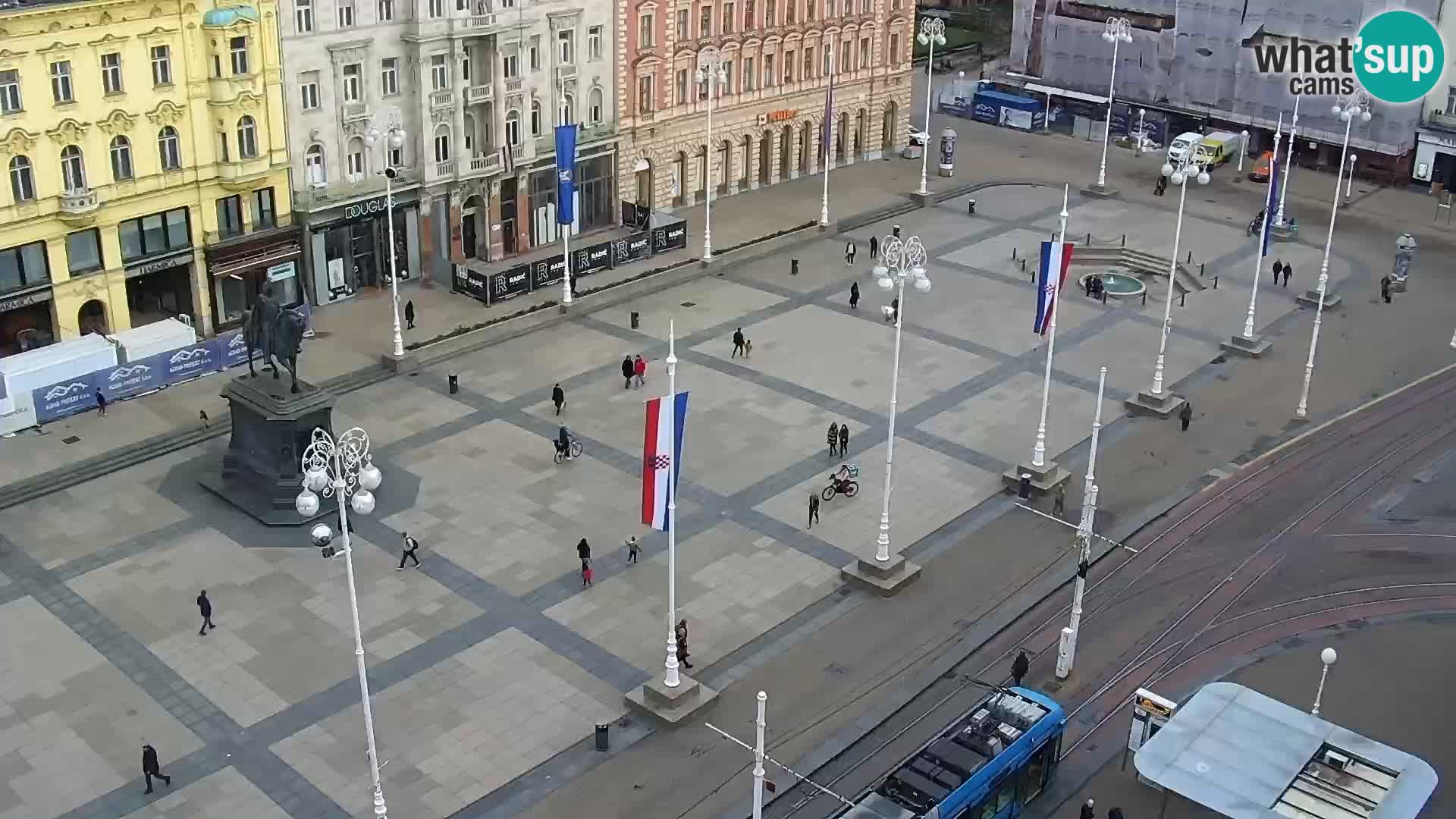 Piazza Ban Jelačić livecam Zagreb – Hotel Dubrovnik