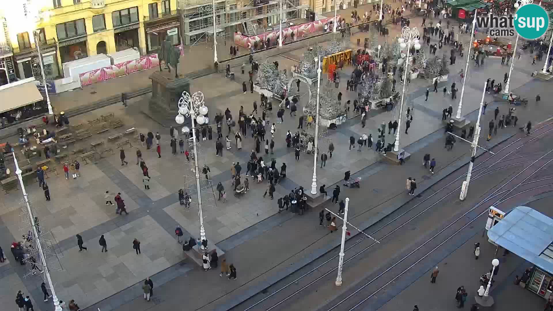 Trg Bana Jelačića v živo Zagreb – Hotel Dubrovnik