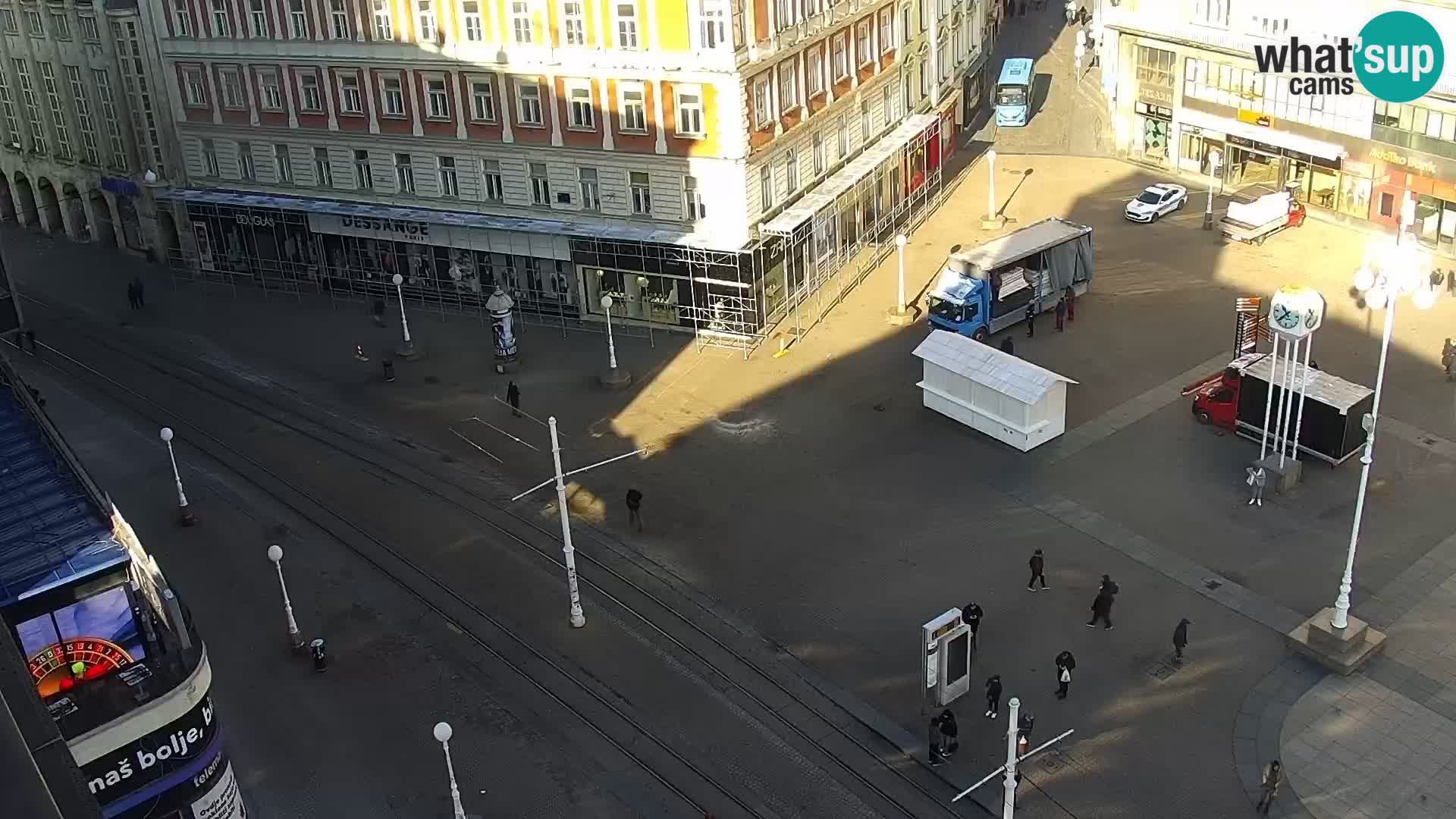 Trg Bana Jelačića web kamera Zagreb – Hotel Dubrovnik