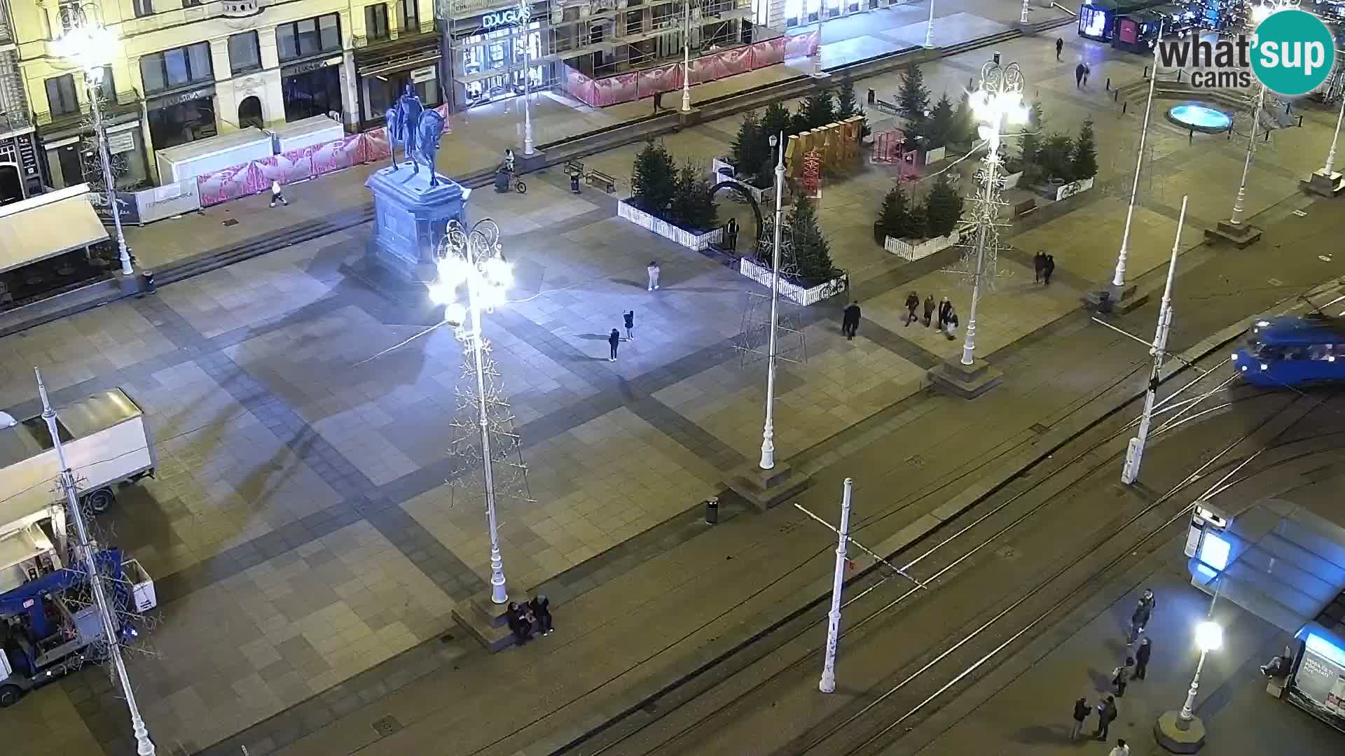 Trg Bana Jelačića web kamera Zagreb – Hotel Dubrovnik