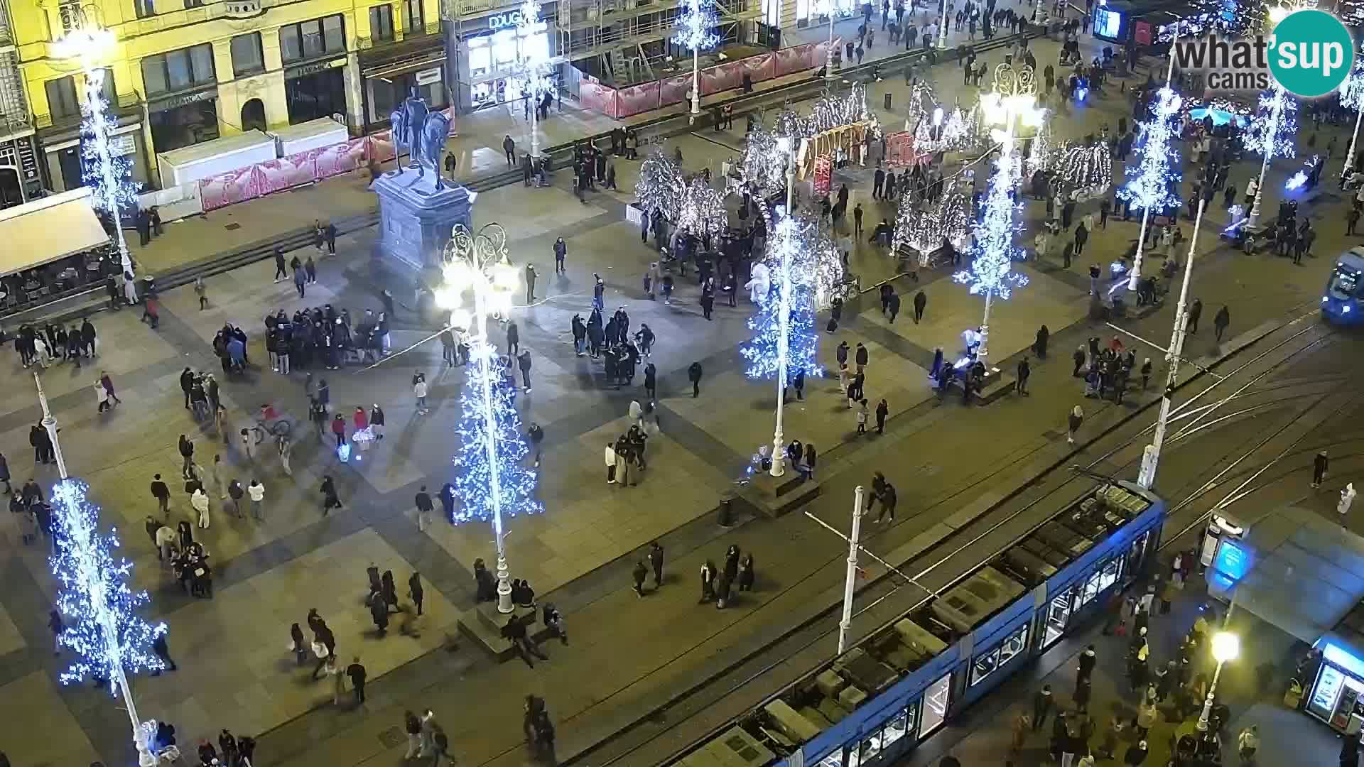 Trg Bana Jelačića v živo Zagreb – Hotel Dubrovnik