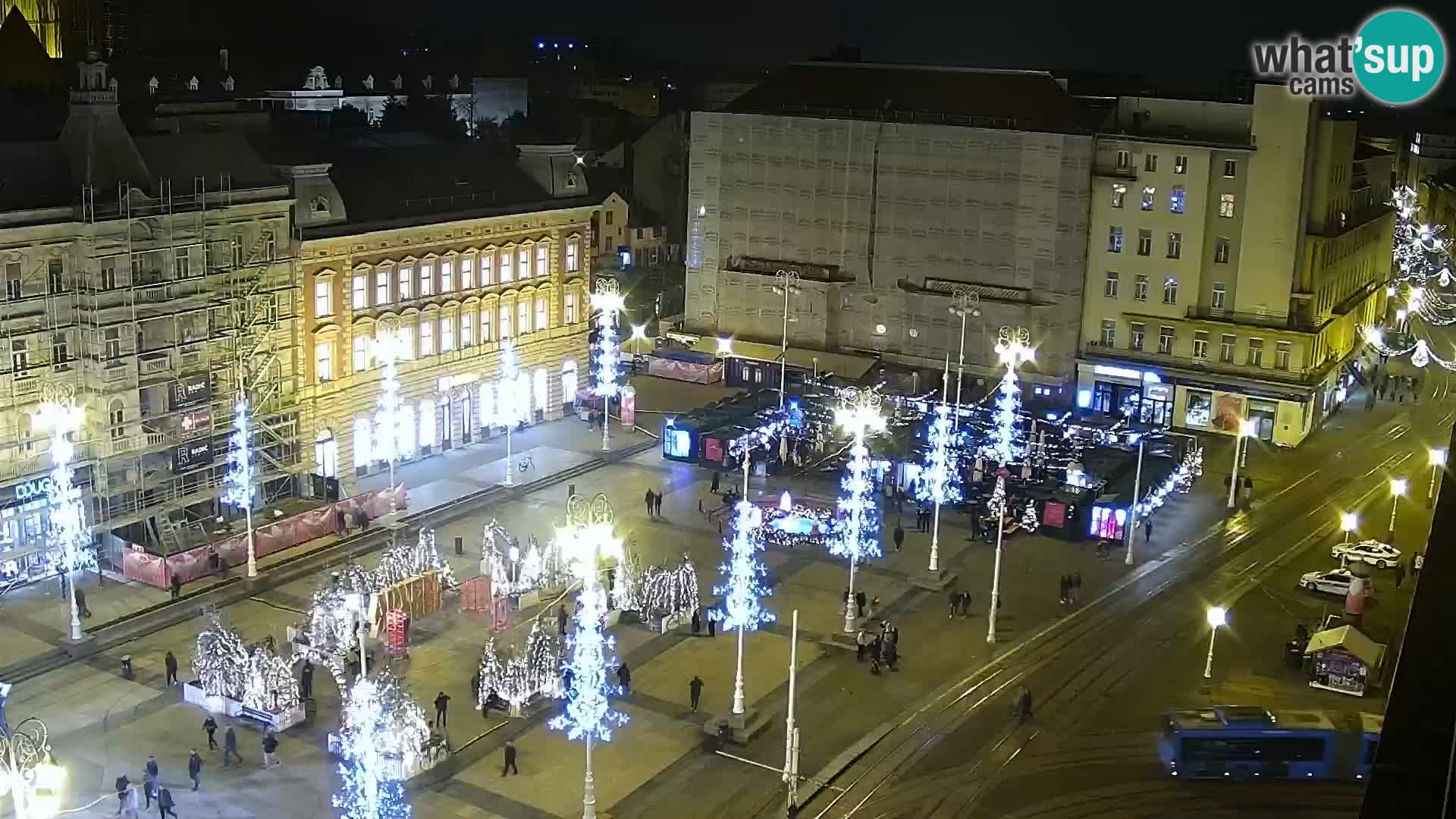 Trg Bana Jelačića web kamera Zagreb – Hotel Dubrovnik