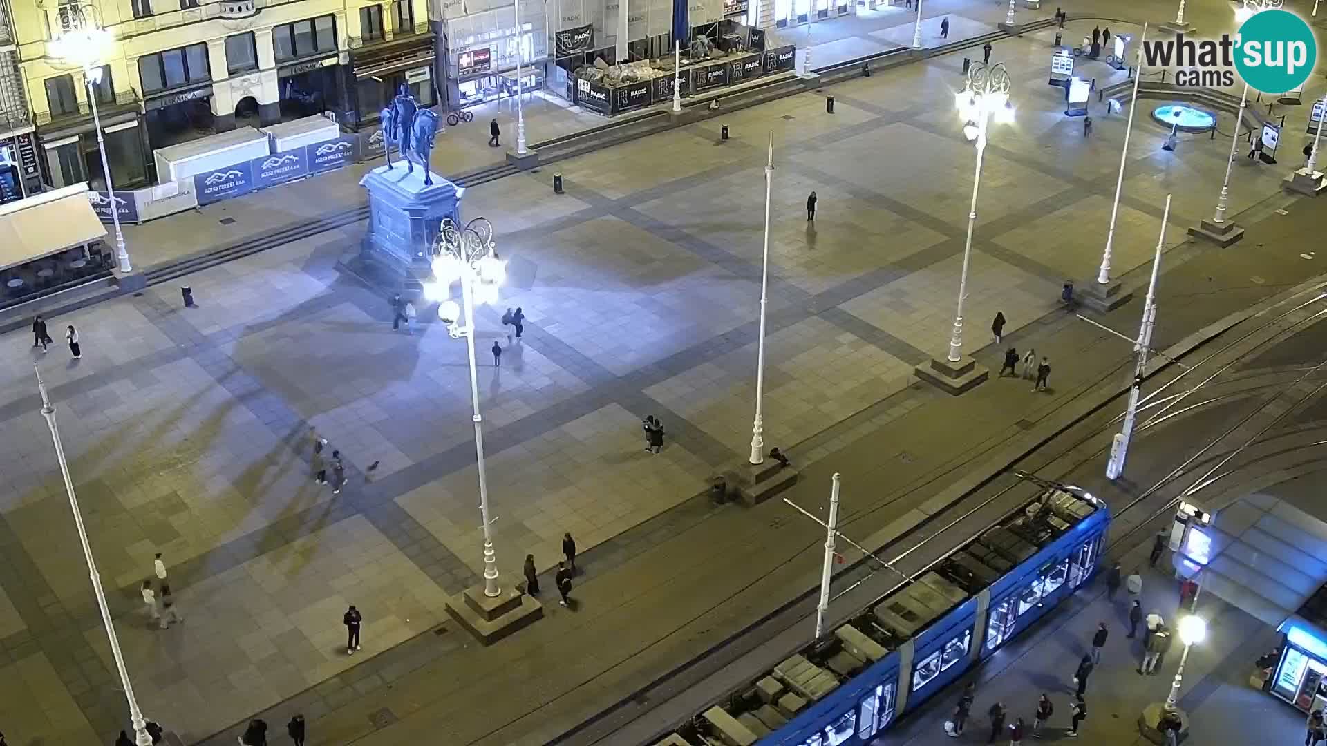 Trg Bana Jelačića web kamera Zagreb – Hotel Dubrovnik