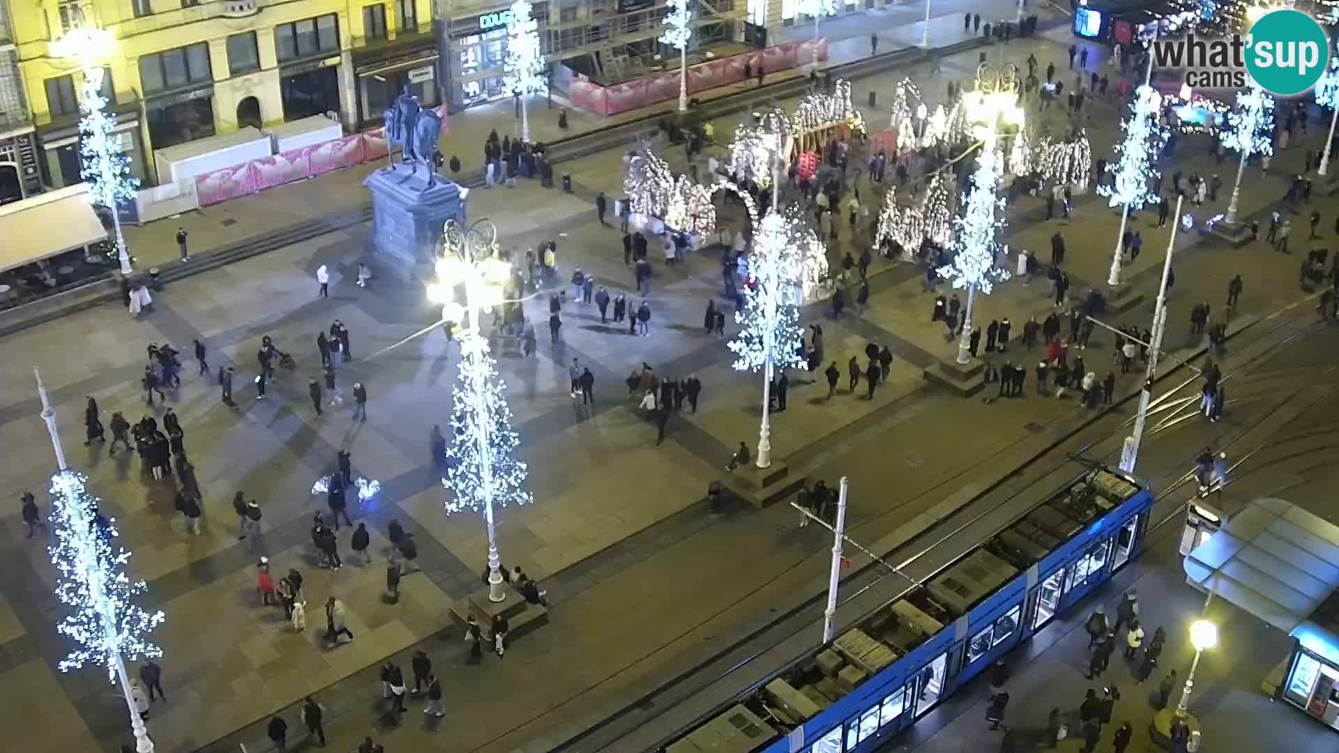 Trg Bana Jelačića v živo Zagreb – Hotel Dubrovnik