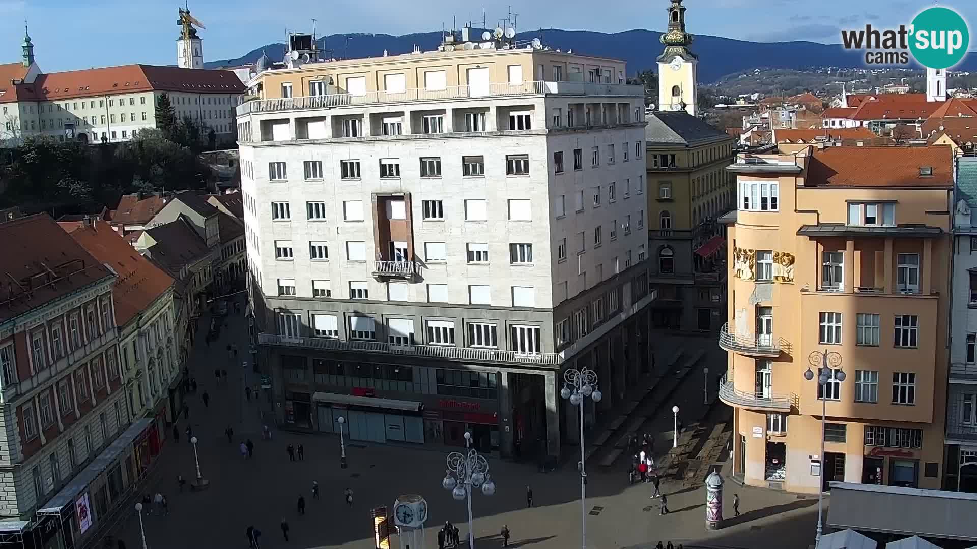 Trg Bana Jelačića web kamera Zagreb – Hotel Dubrovnik