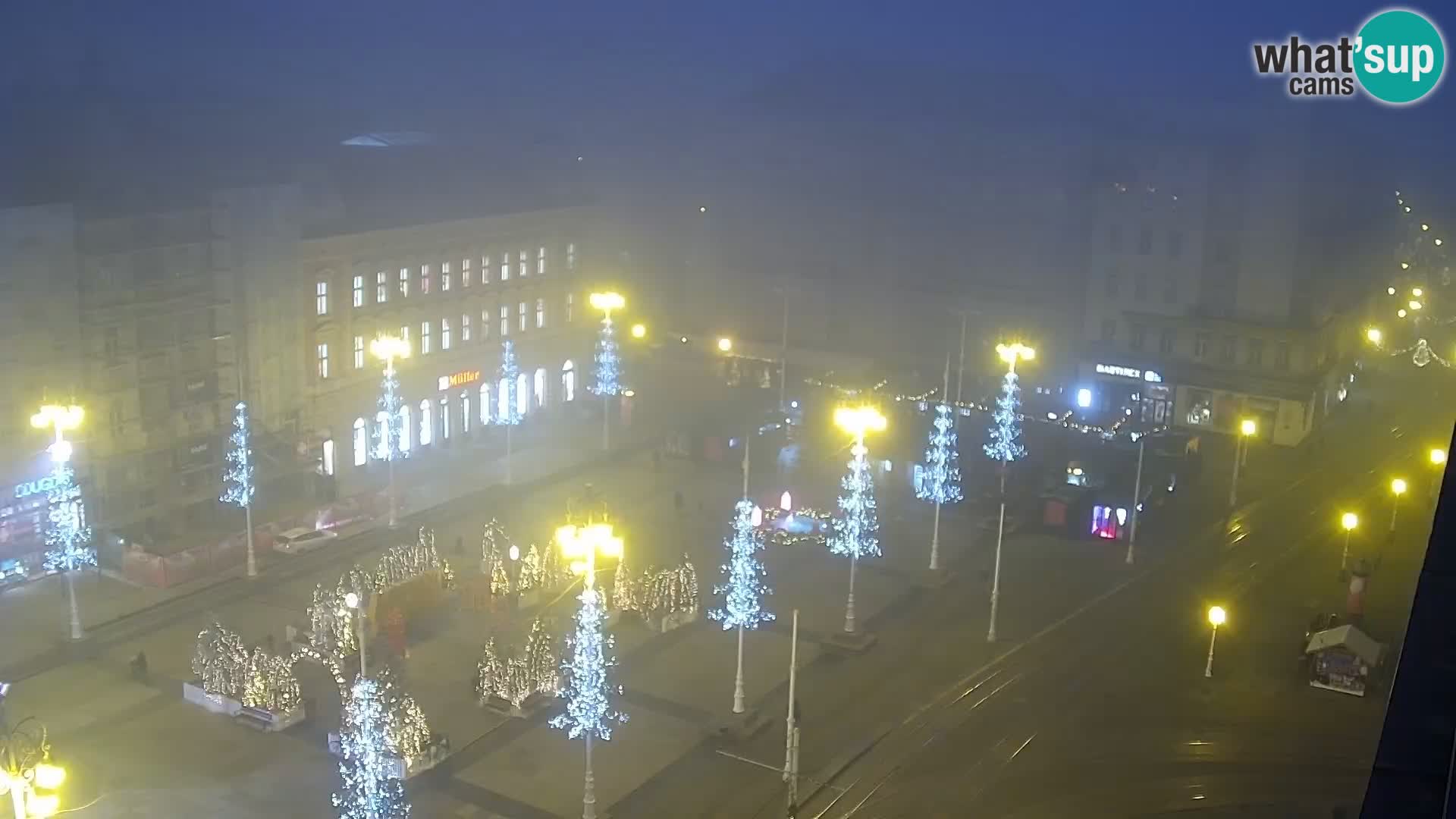 Trg Bana Jelačića v živo Zagreb – Hotel Dubrovnik