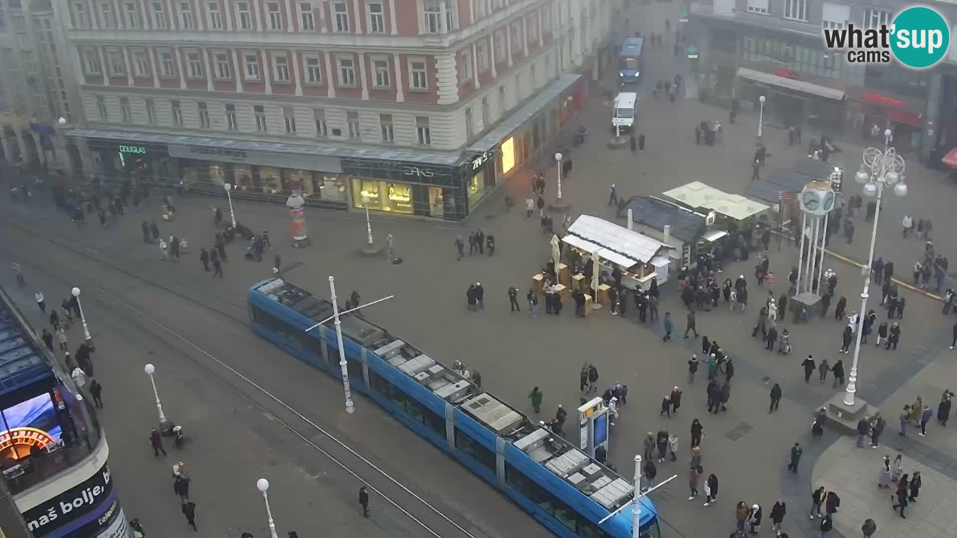 Trg Bana Jelačića web kamera Zagreb – Hotel Dubrovnik