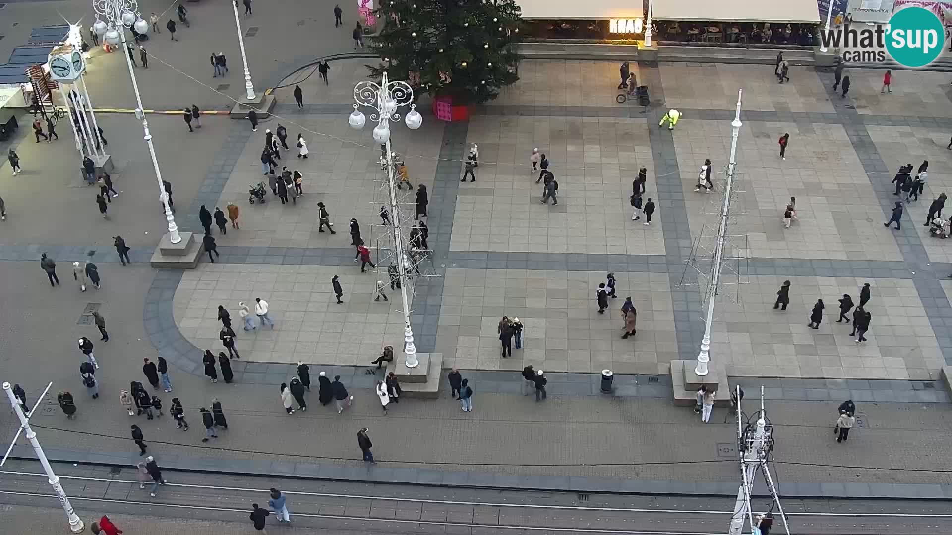Trg Bana Jelačića web kamera Zagreb – Hotel Dubrovnik