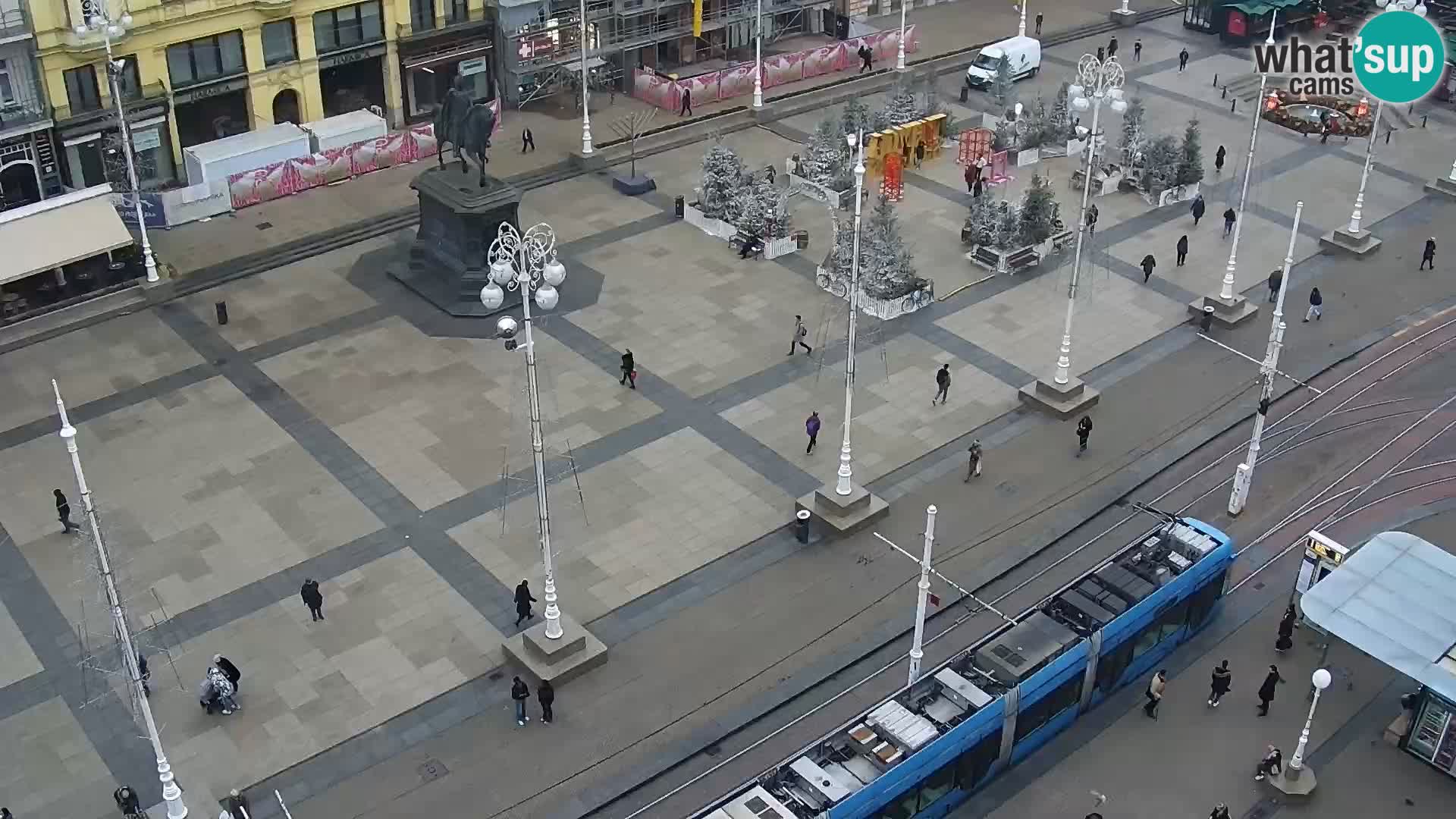 Trg Bana Jelačića v živo Zagreb – Hotel Dubrovnik