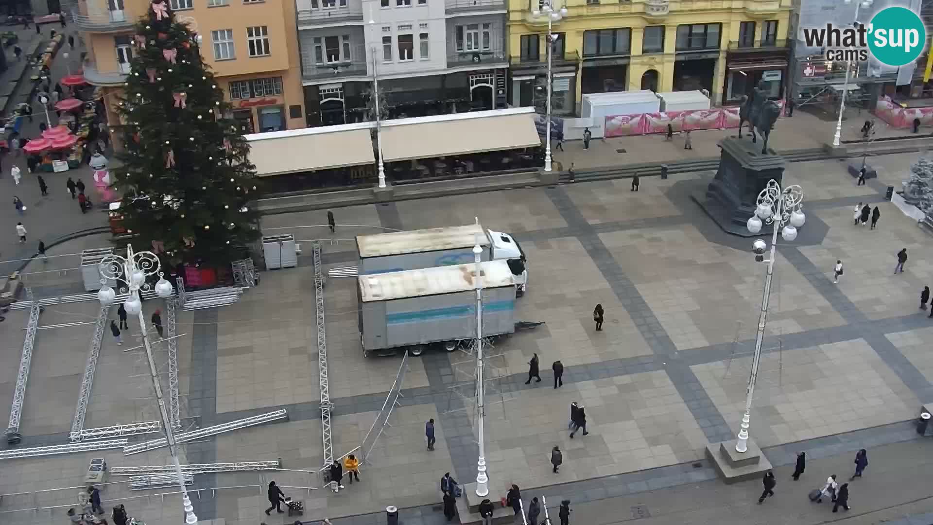 Trg Bana Jelačića v živo Zagreb – Hotel Dubrovnik