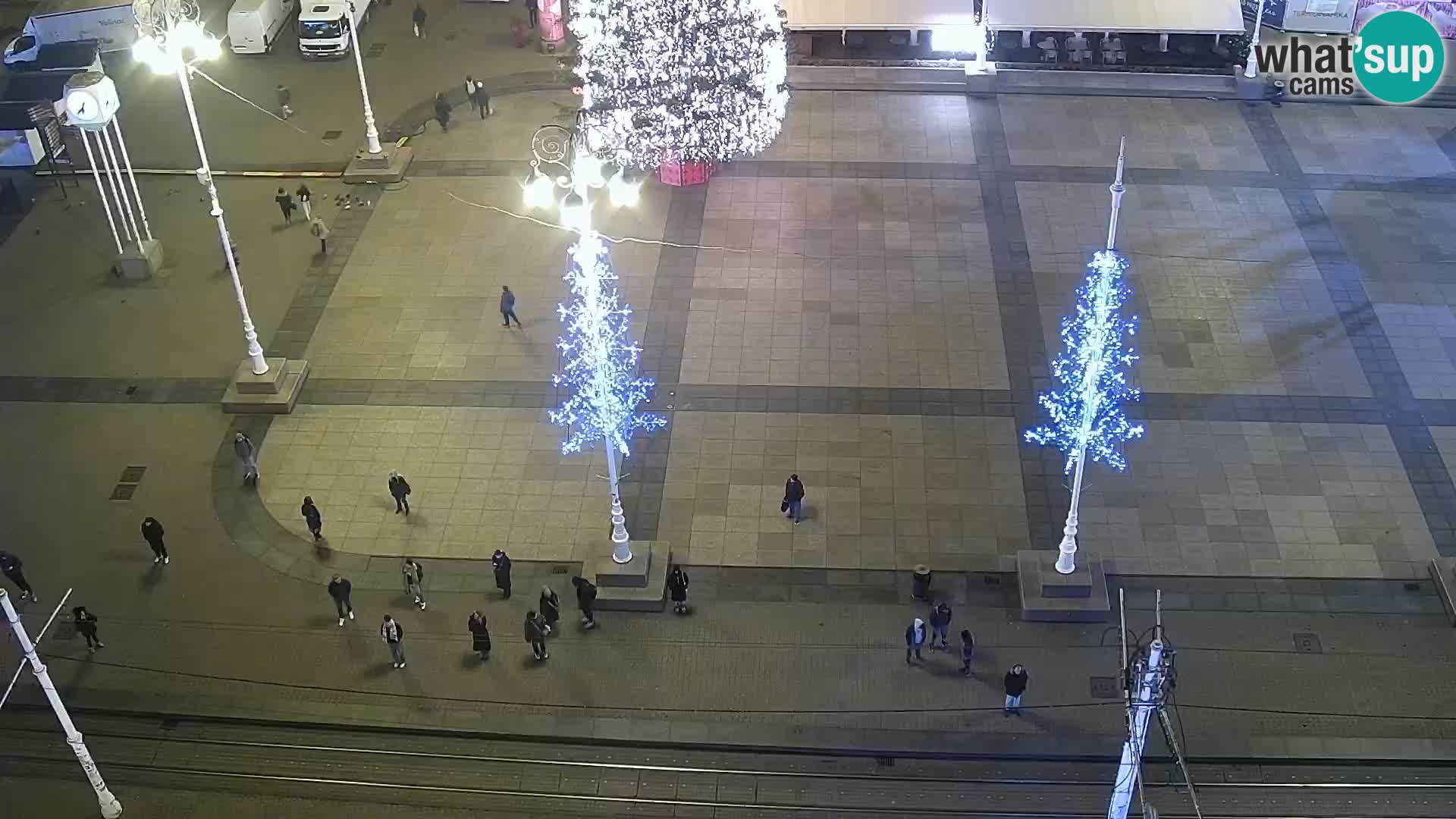 Trg Bana Jelačića v živo Zagreb – Hotel Dubrovnik