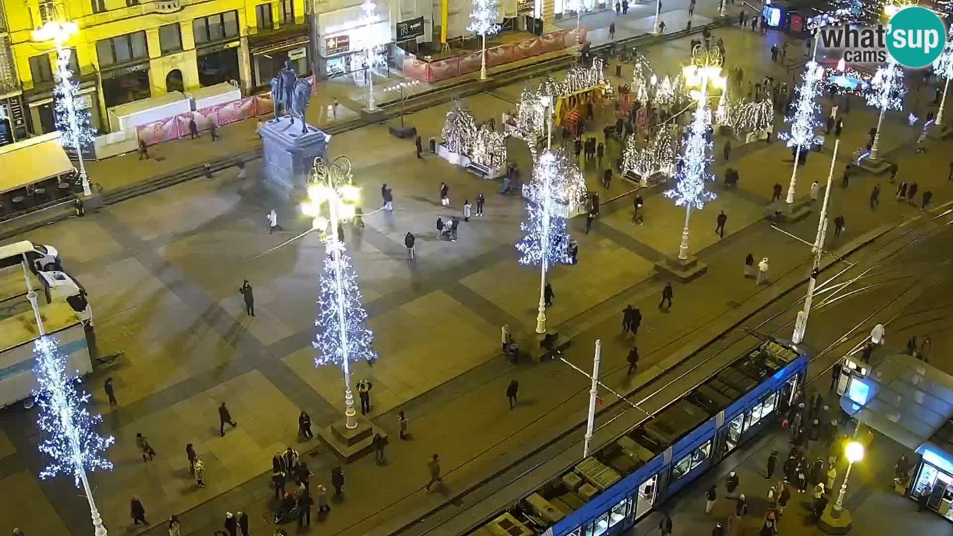 Trg Bana Jelačića v živo Zagreb – Hotel Dubrovnik