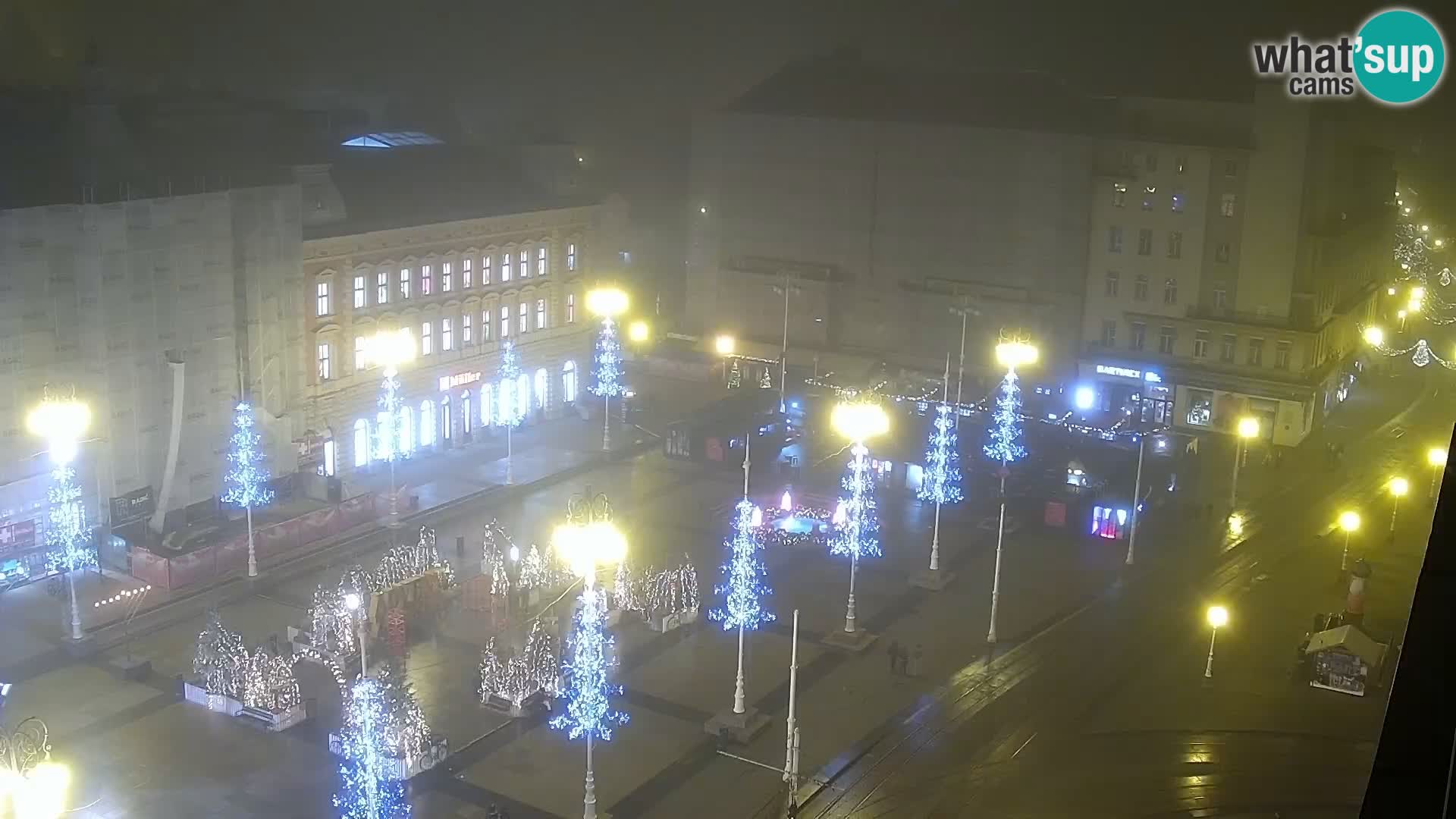 Trg Bana Jelačića v živo Zagreb – Hotel Dubrovnik