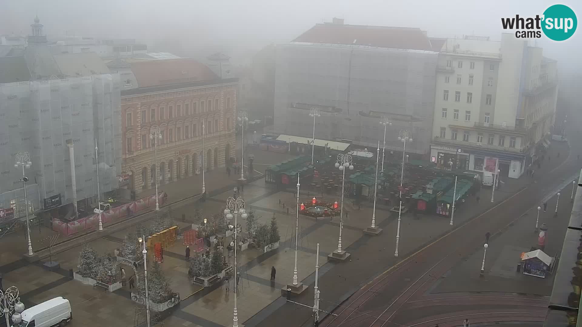 Trg Bana Jelačića v živo Zagreb – Hotel Dubrovnik