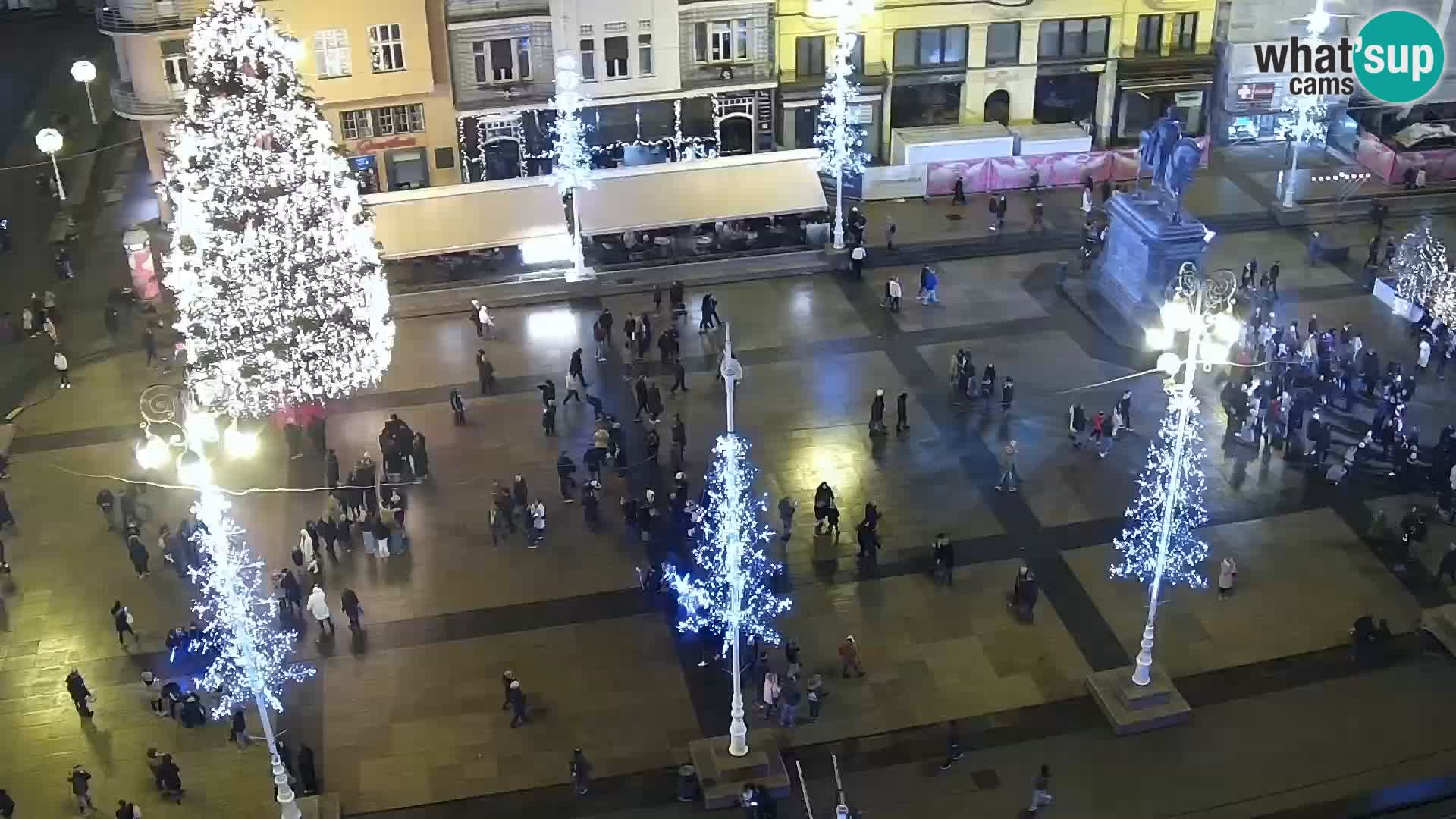 Trg Bana Jelačića web kamera Zagreb – Hotel Dubrovnik